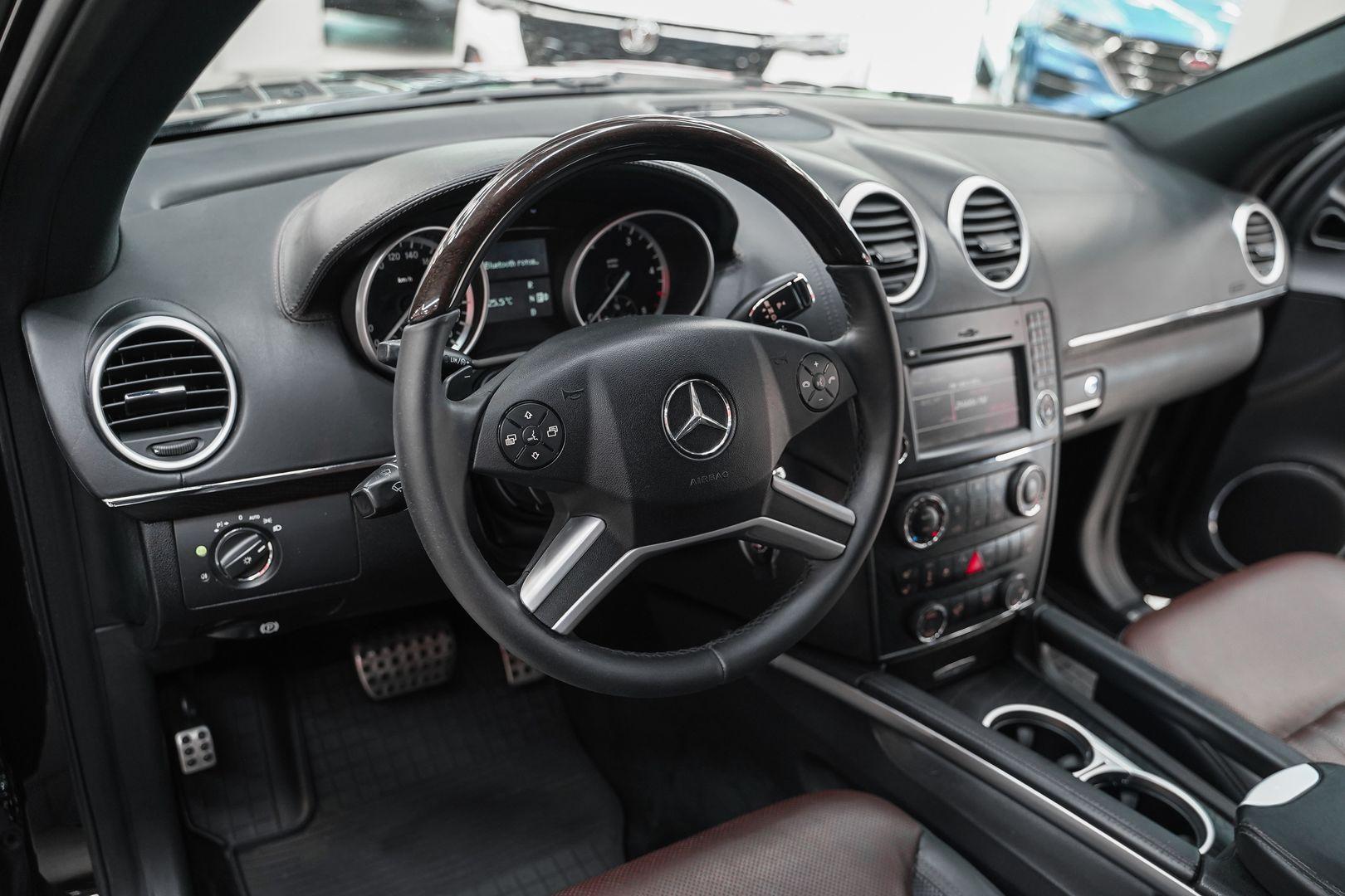 Mercedes-Benz GL-Класс 2011, черный, ДЦ Орехово