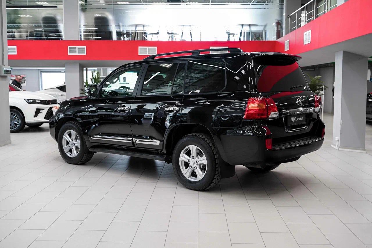 Toyota Land Cruiser 2012, черный, ДЦ Орехово