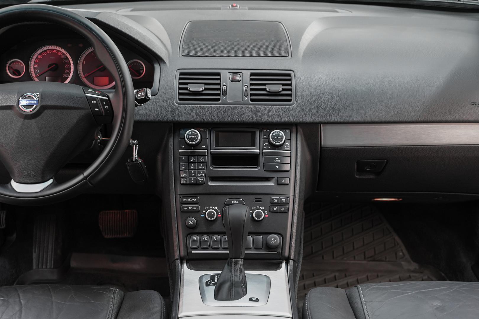 Volvo XC90 2014, черный, ДЦ Орехово