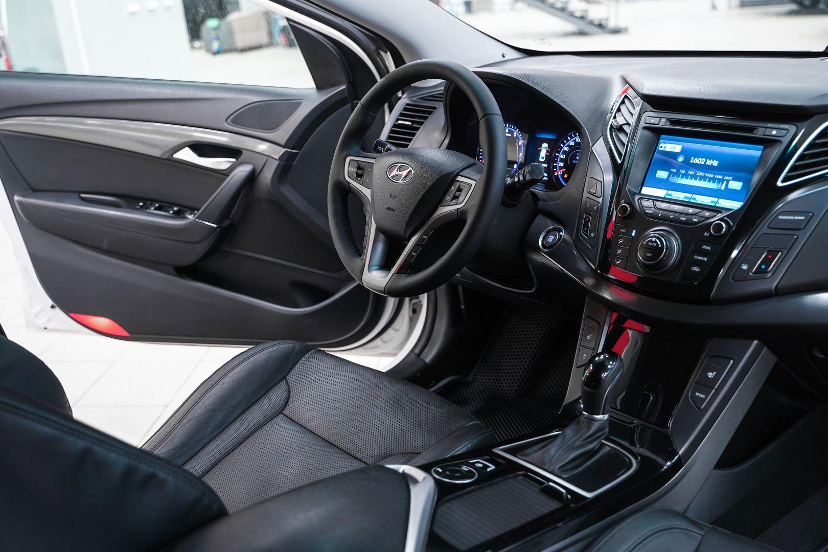 Hyundai i40 2013, белый, ДЦ Орехово