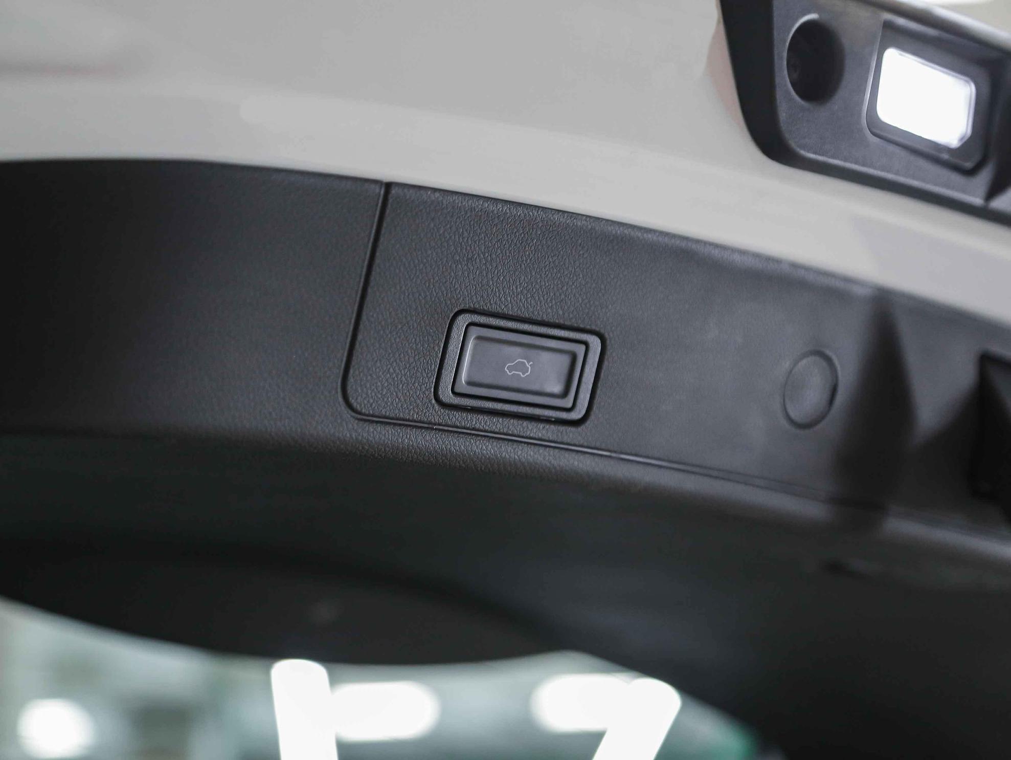 Chery Tiggo 7 Pro Plug-in Hybrid 2023, белый, ДЦ Орехово
