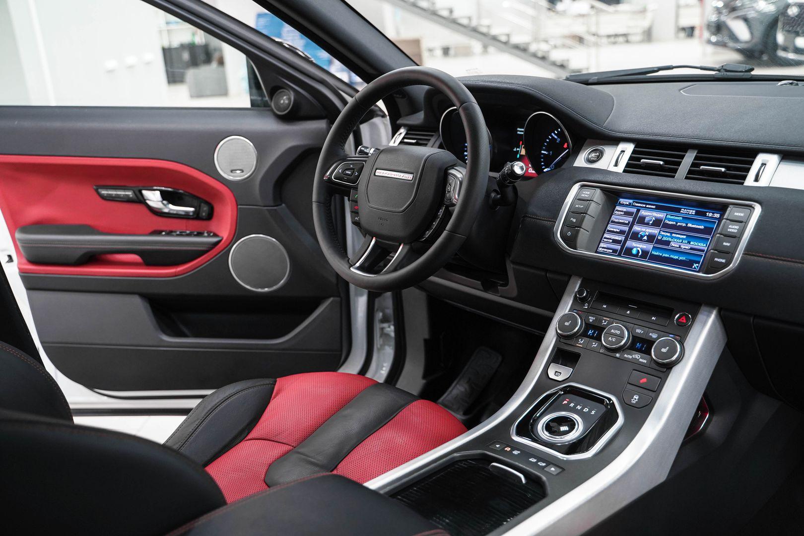 Land Rover Range Rover Evoque 2012, белый, ДЦ Орехово