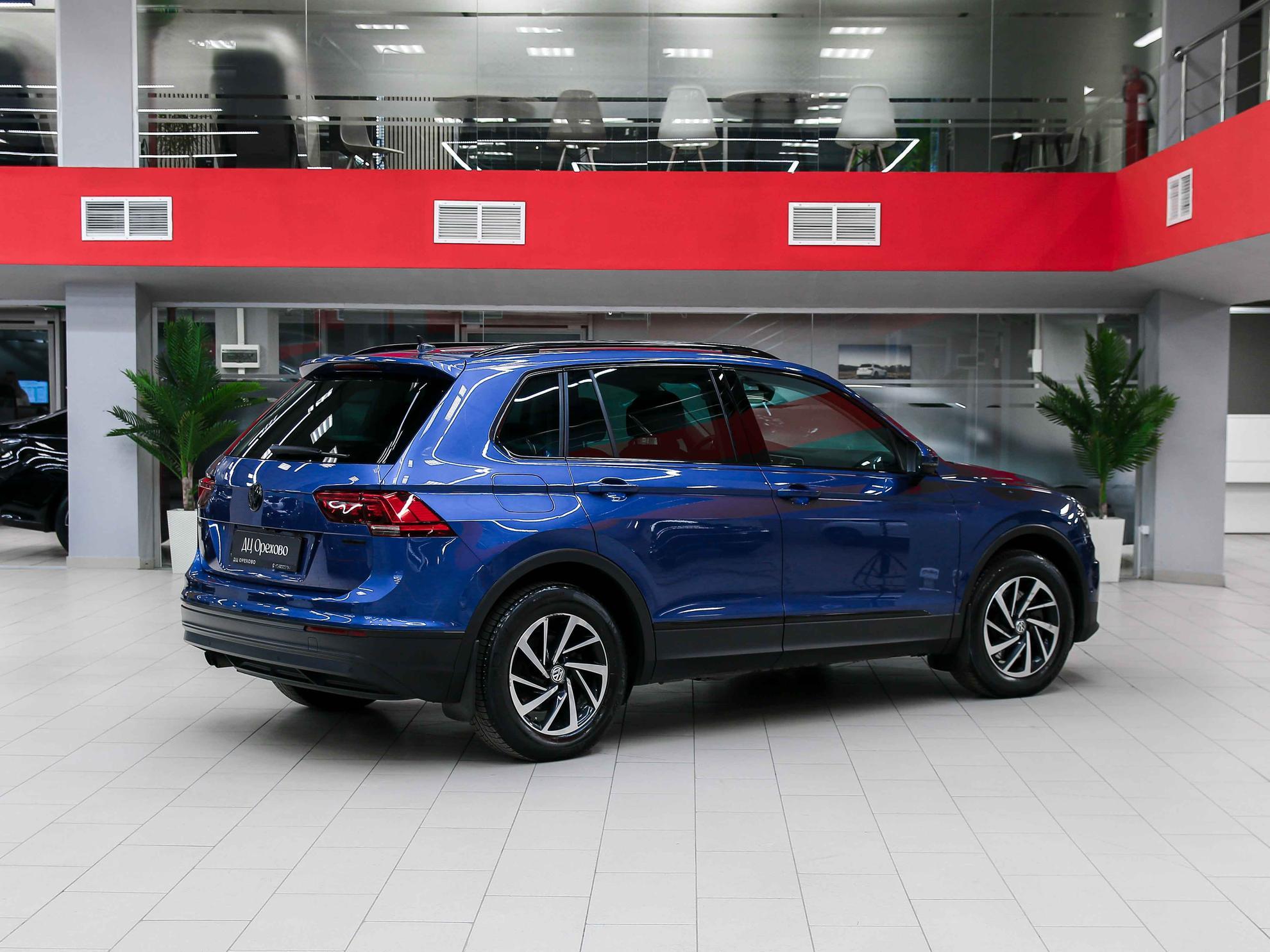 Volkswagen Tiguan 2018, синий, ДЦ Орехово
