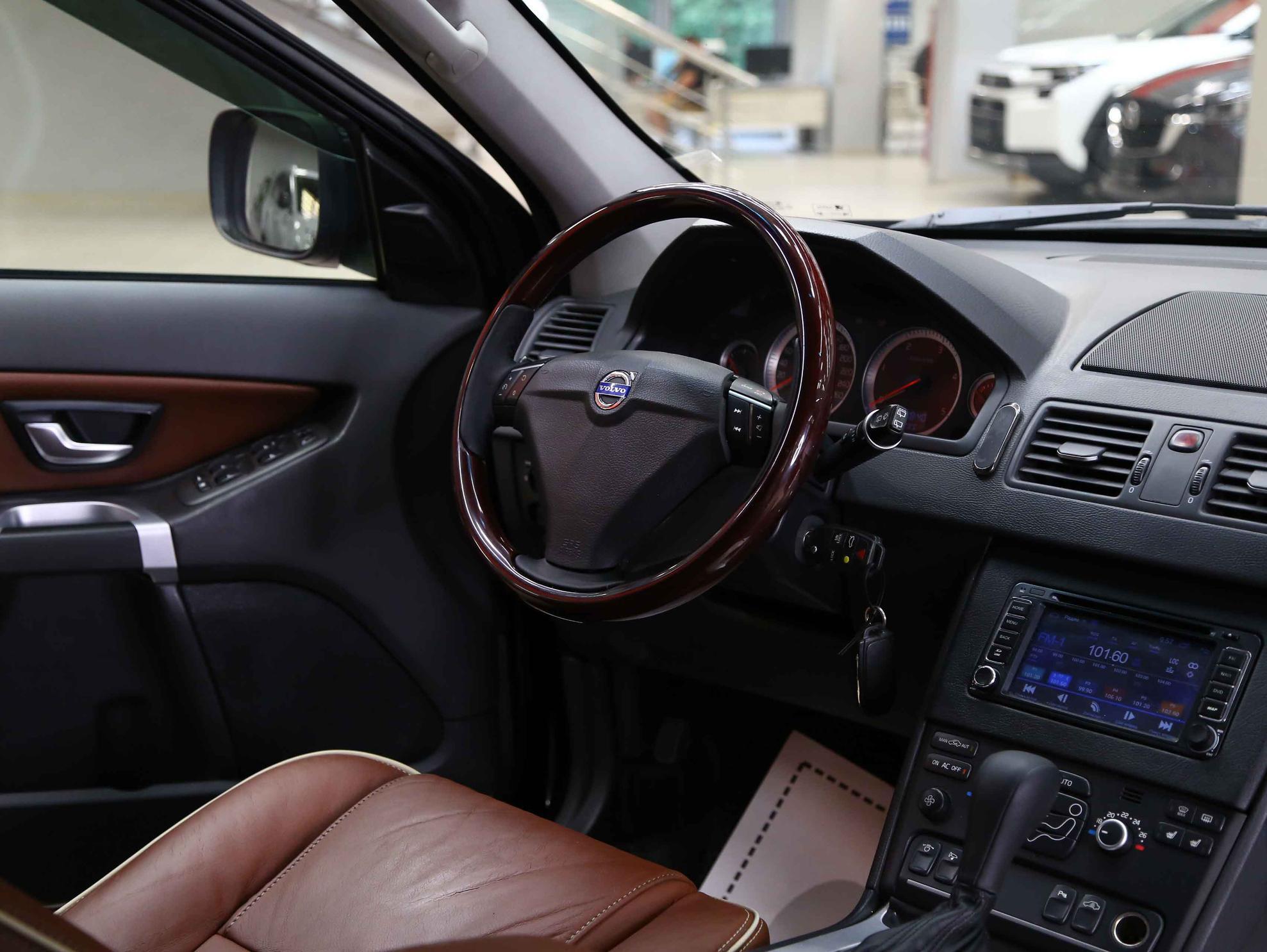 Volvo XC90 2014, черный, ДЦ Орехово