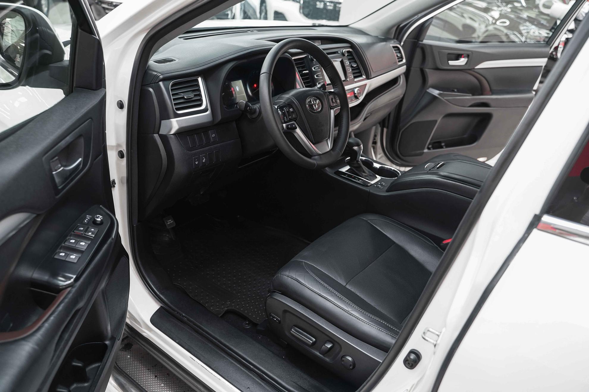 Toyota Highlander 2014, белый, ДЦ Орехово