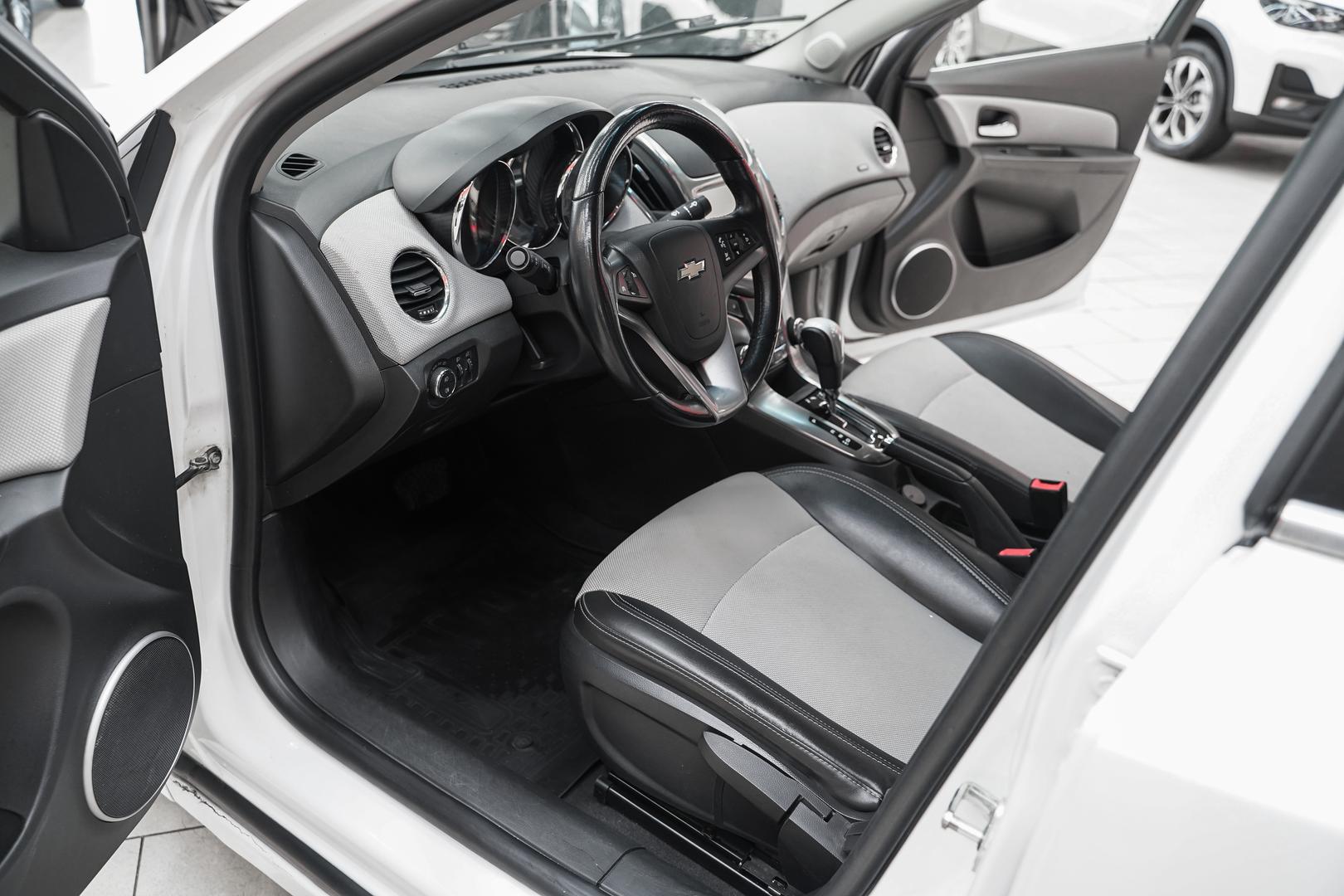 Chevrolet Cruze 2014, белый, ДЦ Орехово