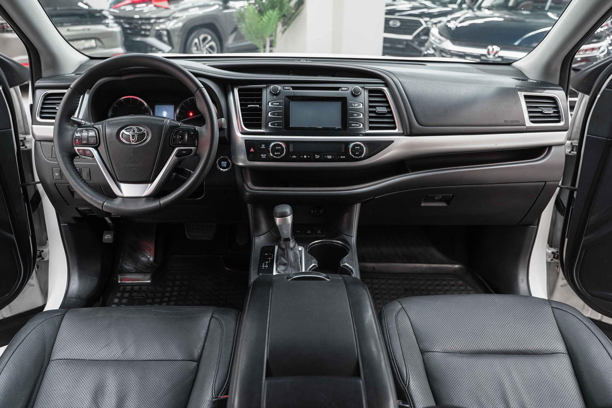 Toyota Highlander 2014, белый, ДЦ Орехово