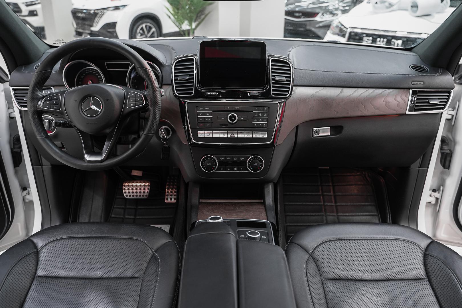 Mercedes-Benz GLE Coupe 2017, белый, ДЦ Орехово