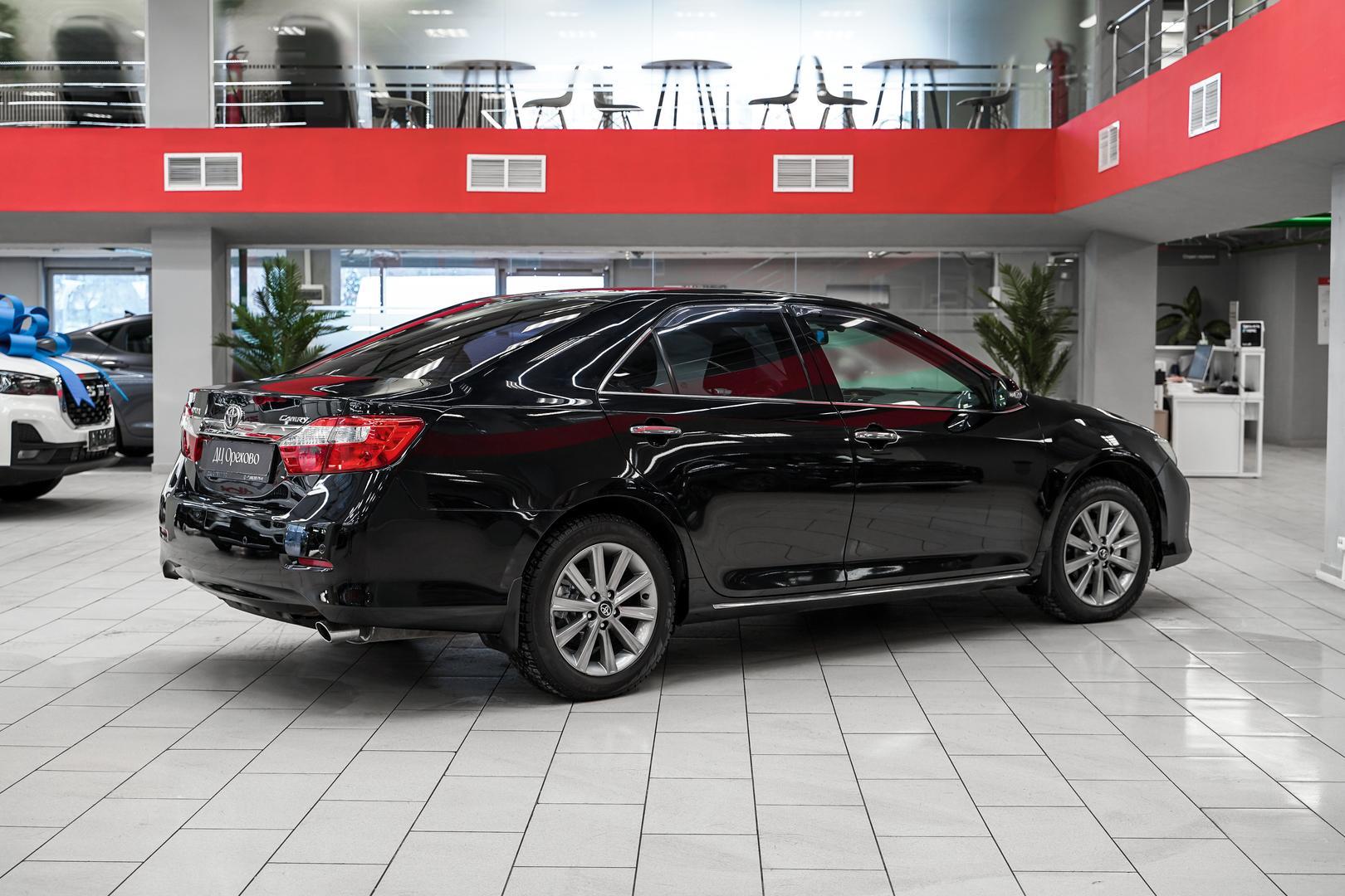 Toyota Camry 2013, черный, ДЦ Орехово