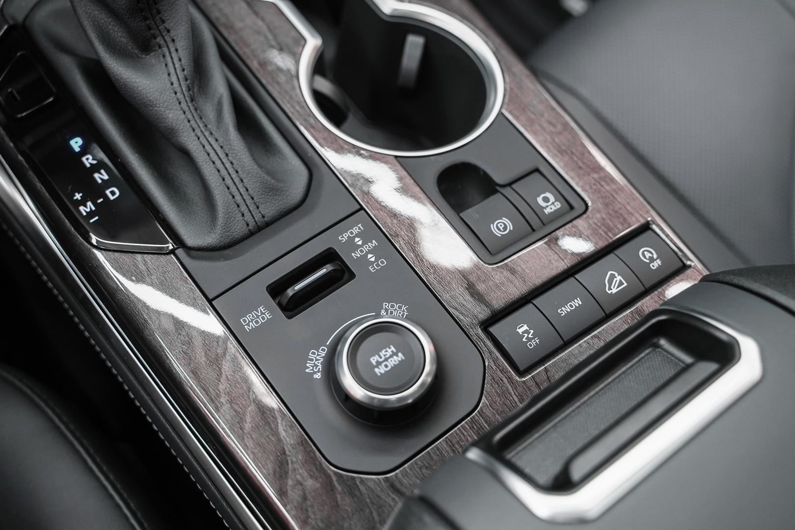 Toyota Highlander 2025, черный, ДЦ Орехово