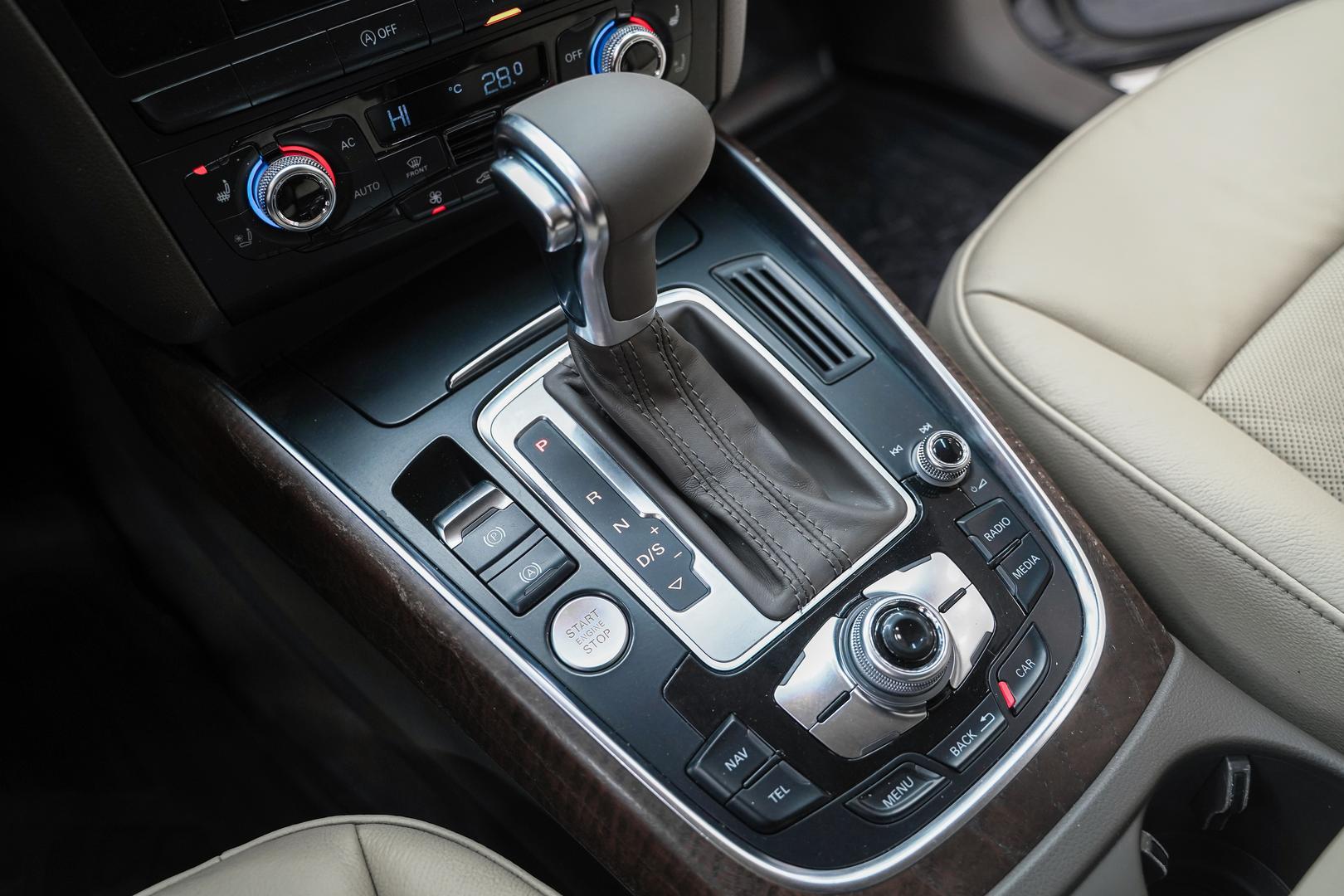Audi Q5 2014, синий, ДЦ Орехово