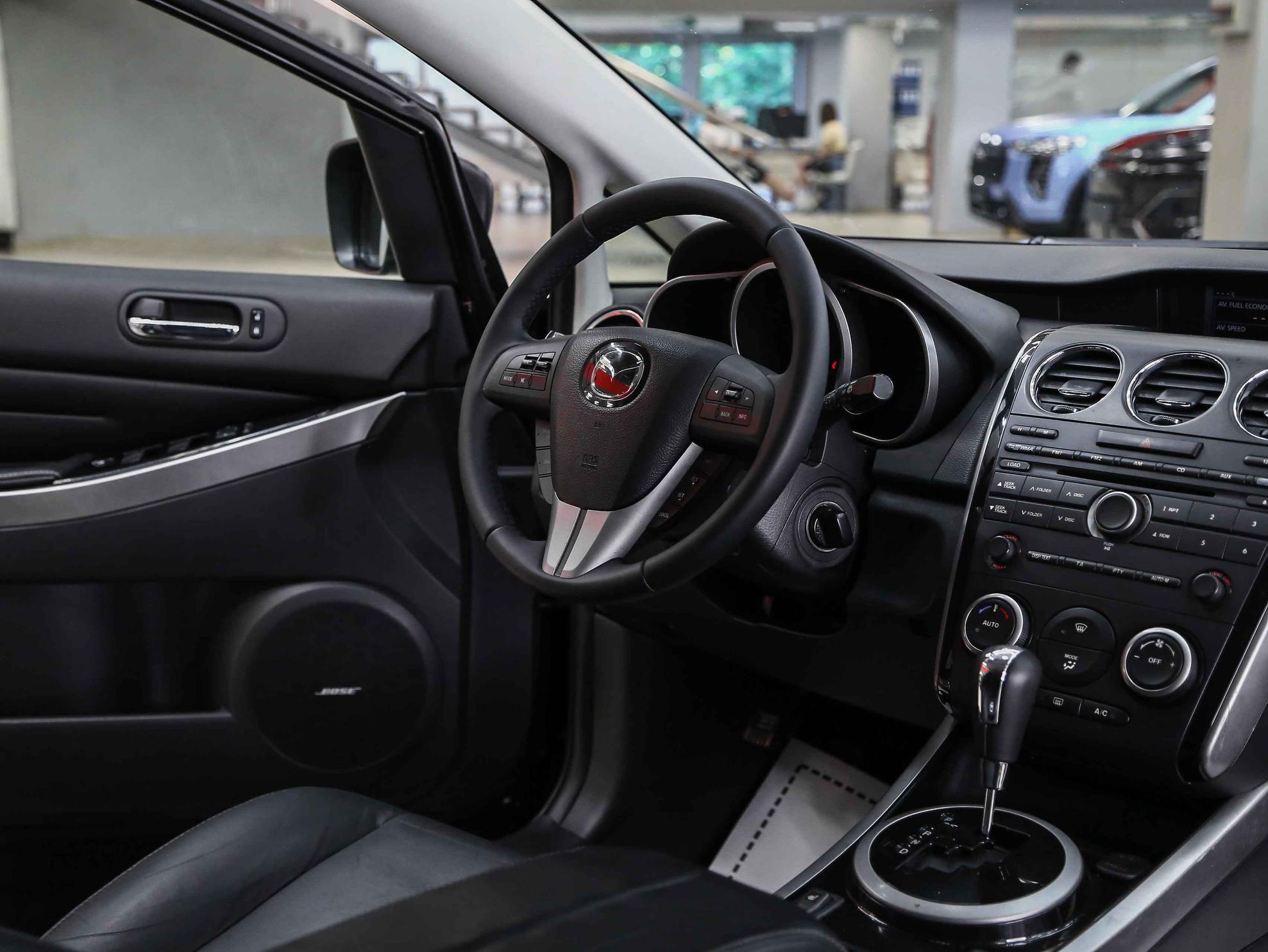 Mazda CX-7 2011, черный, ДЦ Орехово