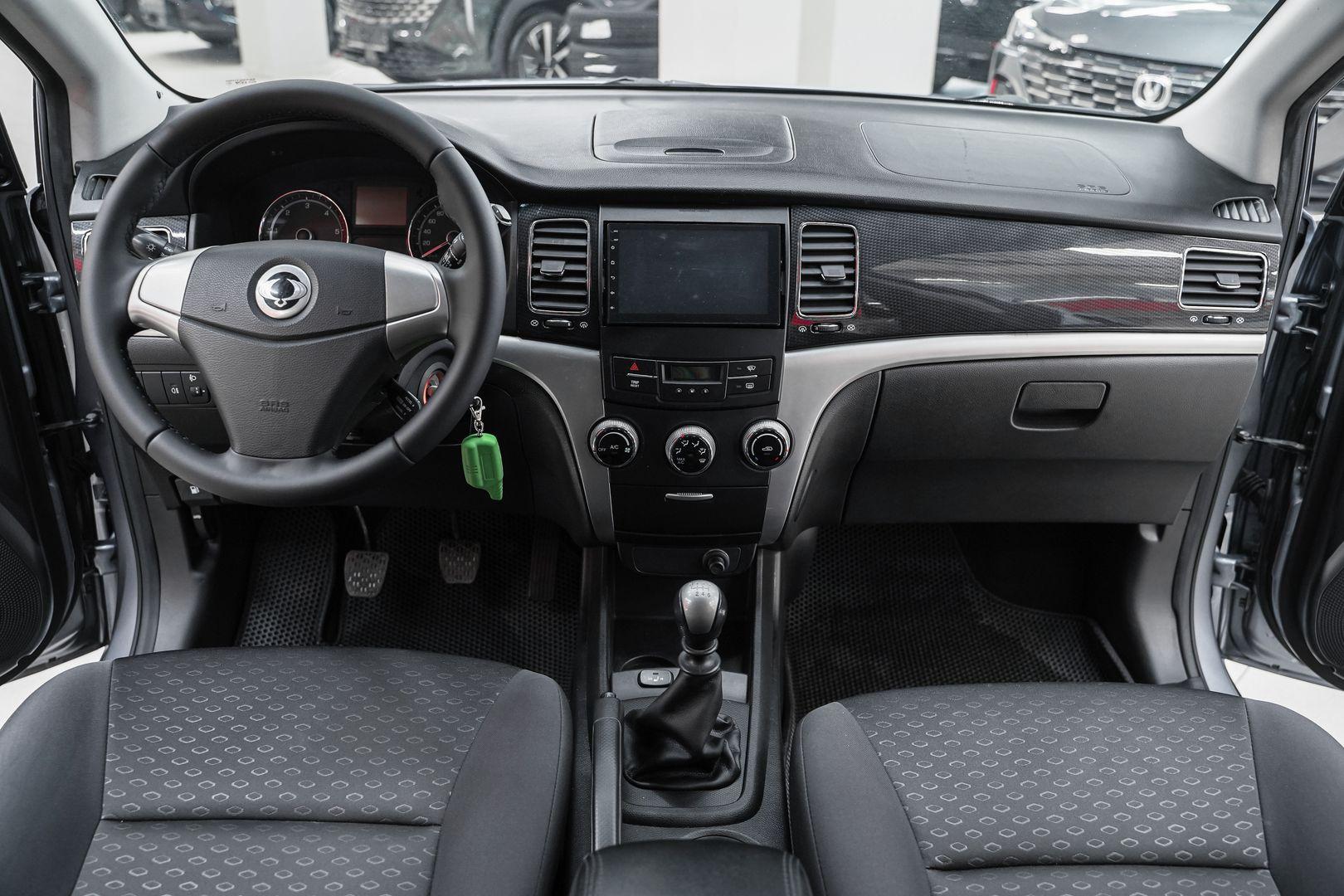 SsangYong Actyon 2012, серый, ДЦ Орехово