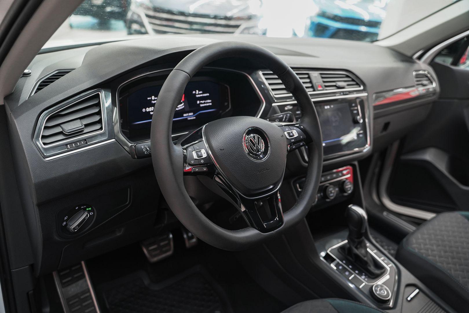 Volkswagen Tiguan 2020, белый, ДЦ Орехово