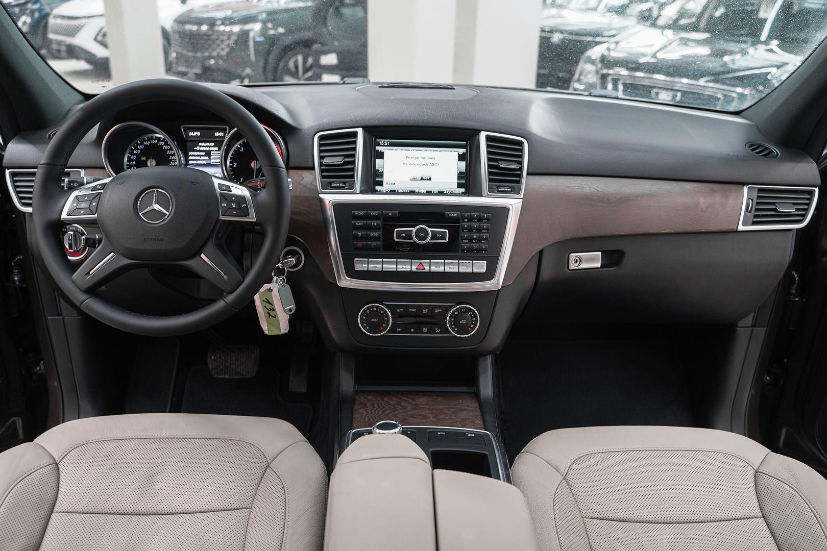 Mercedes-Benz M-Класс 2015, коричневый, ДЦ Орехово