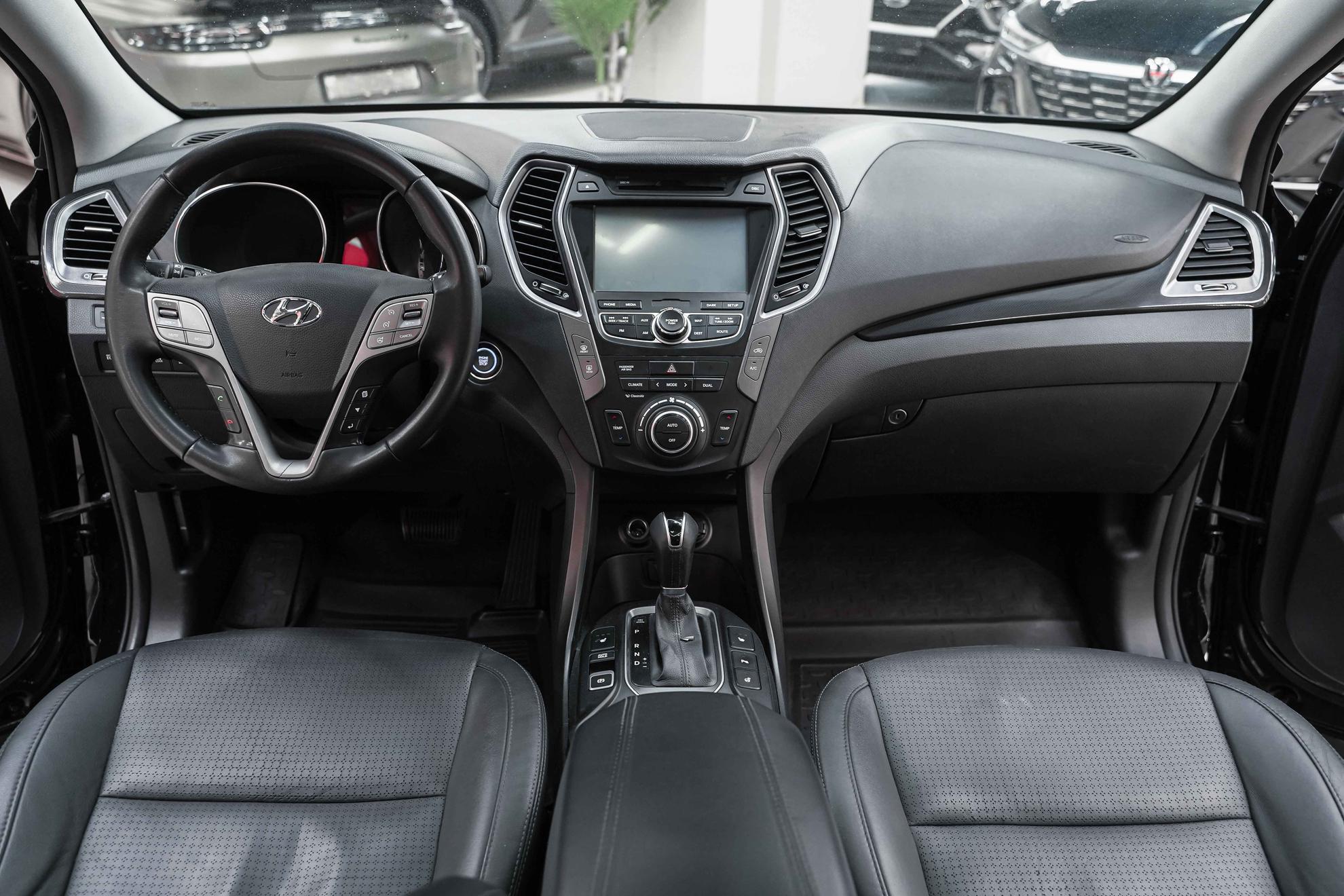 Hyundai Santa Fe 2012, черный, ДЦ Орехово