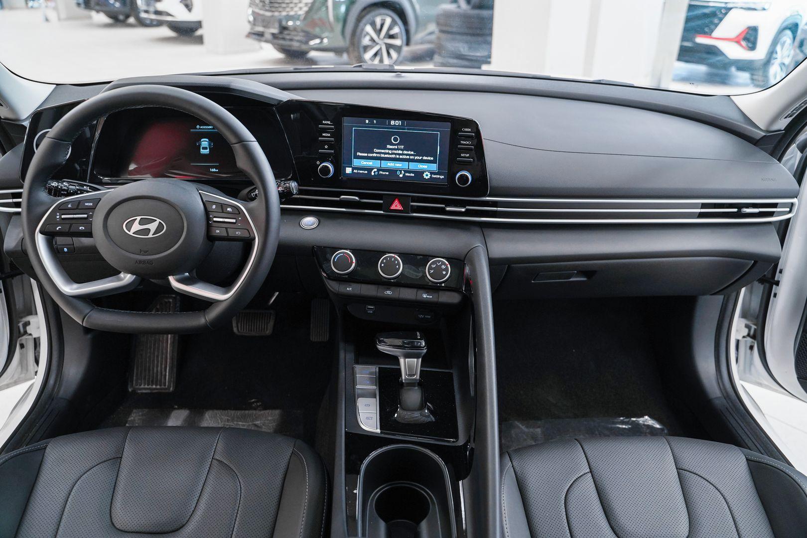 Hyundai Elantra 2024, белый, ДЦ Орехово