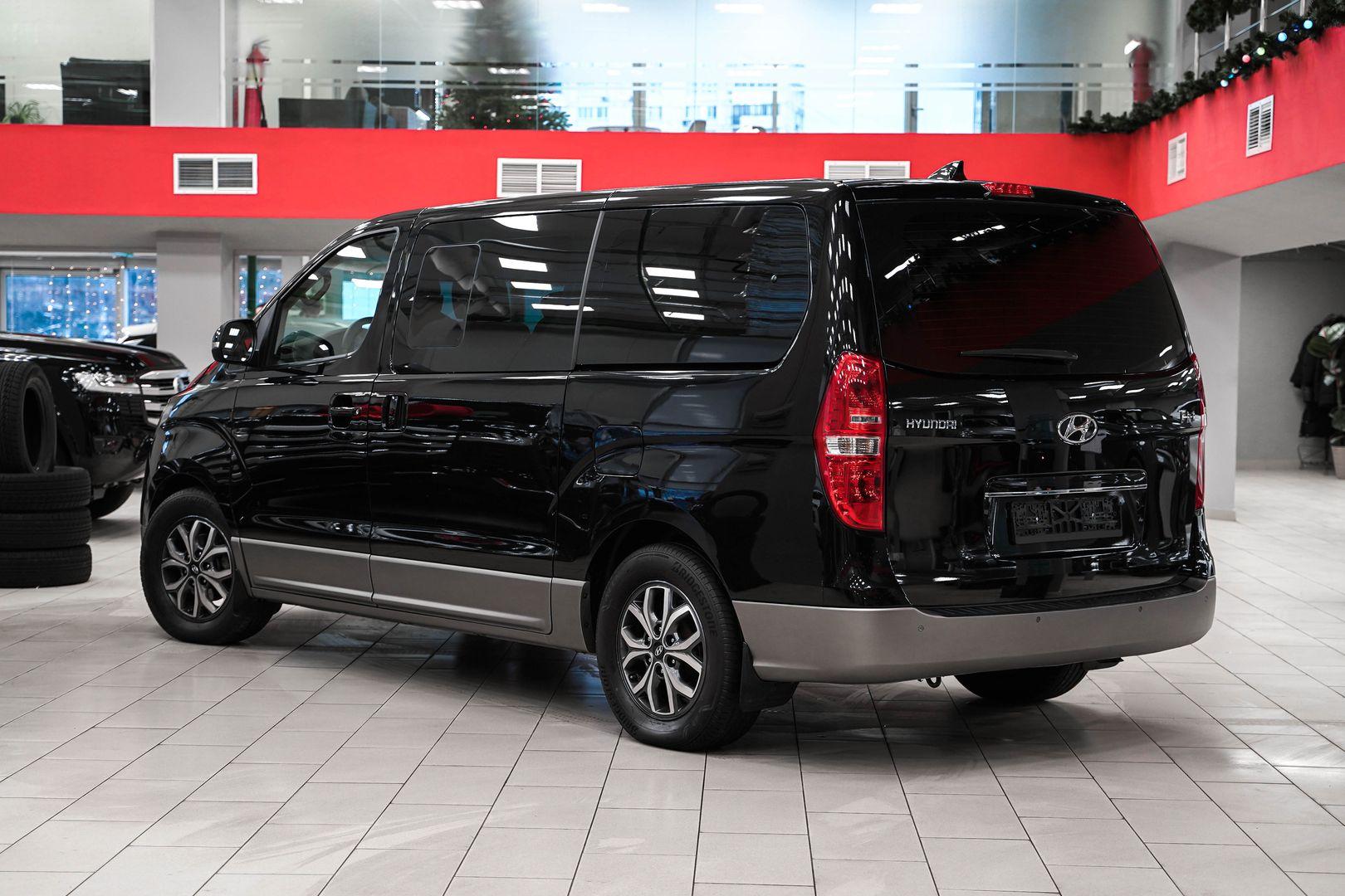 Hyundai H-1 2018, черный, ДЦ Орехово