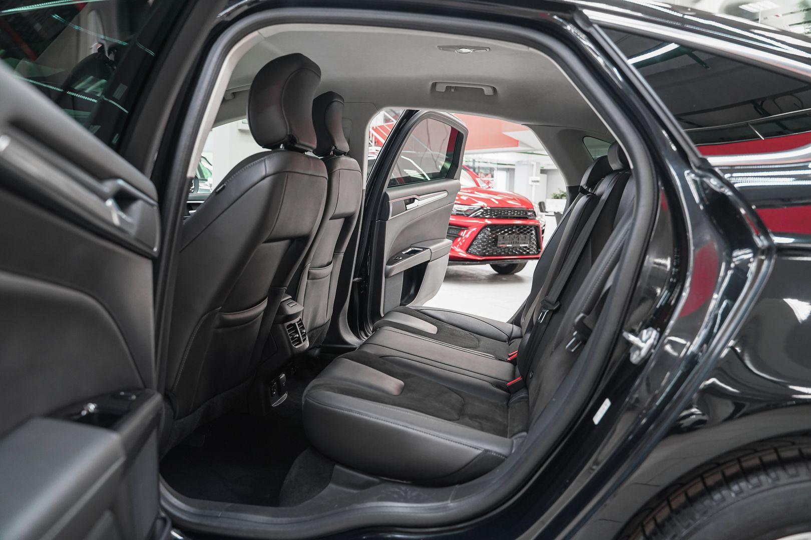 Ford Mondeo 2016, черный, ДЦ Орехово