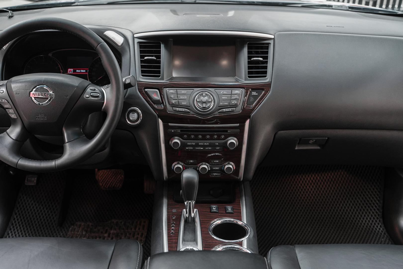 Nissan Pathfinder 2014, синий, ДЦ Орехово