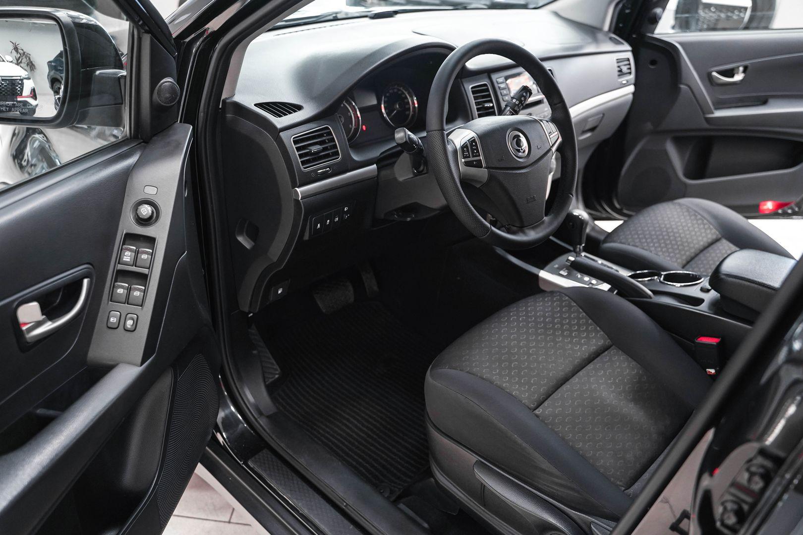 SsangYong Actyon 2011, черный, ДЦ Орехово