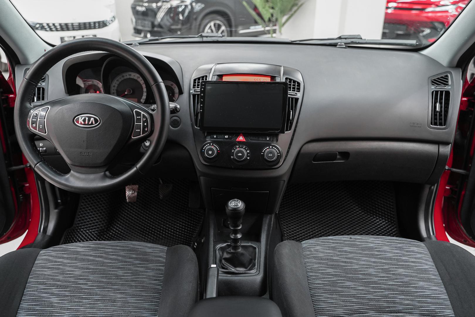 Kia Ceed 2008, красный, ДЦ Орехово