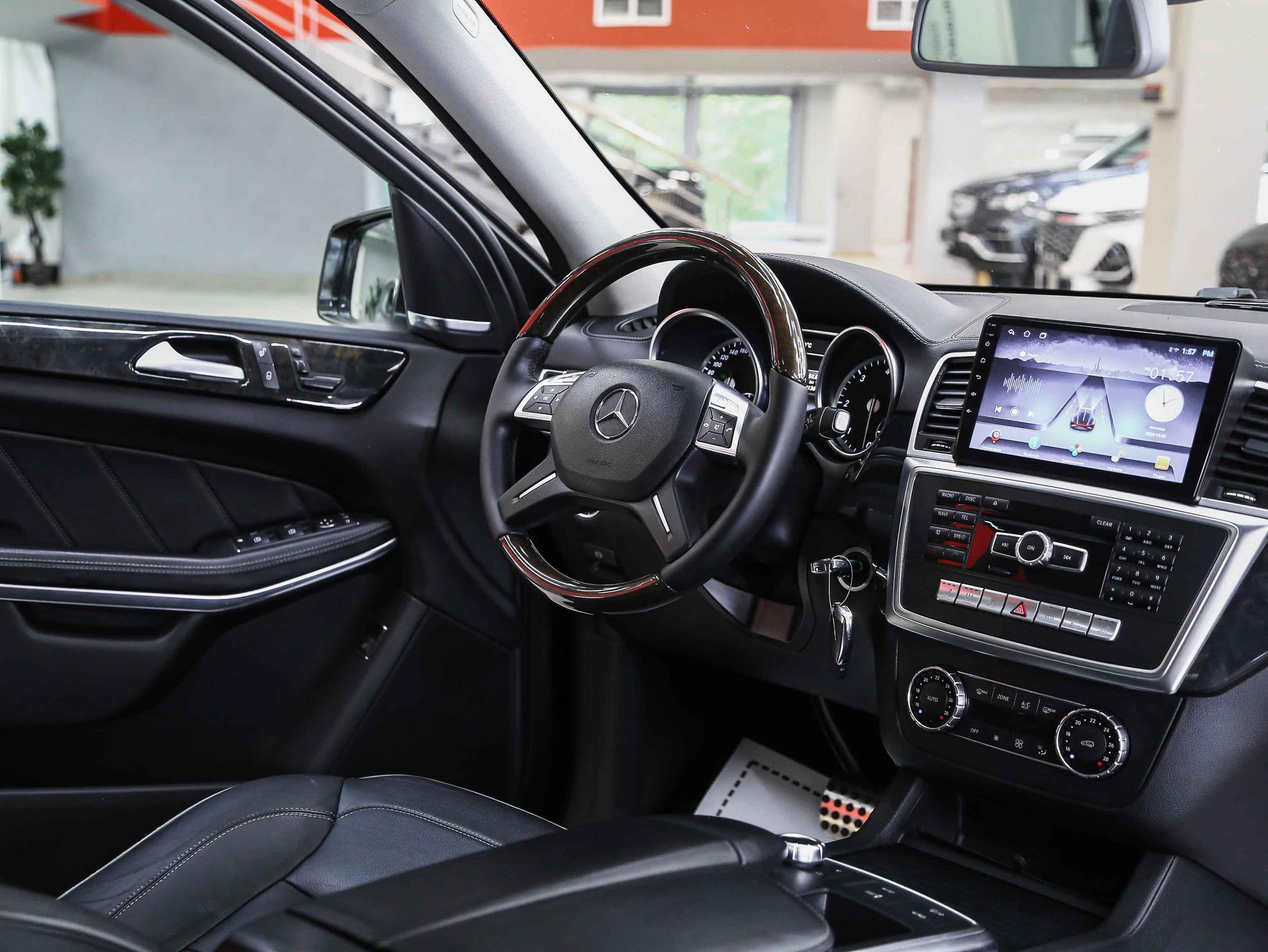 Mercedes-Benz GL-Класс 2013, коричневый, ДЦ Орехово