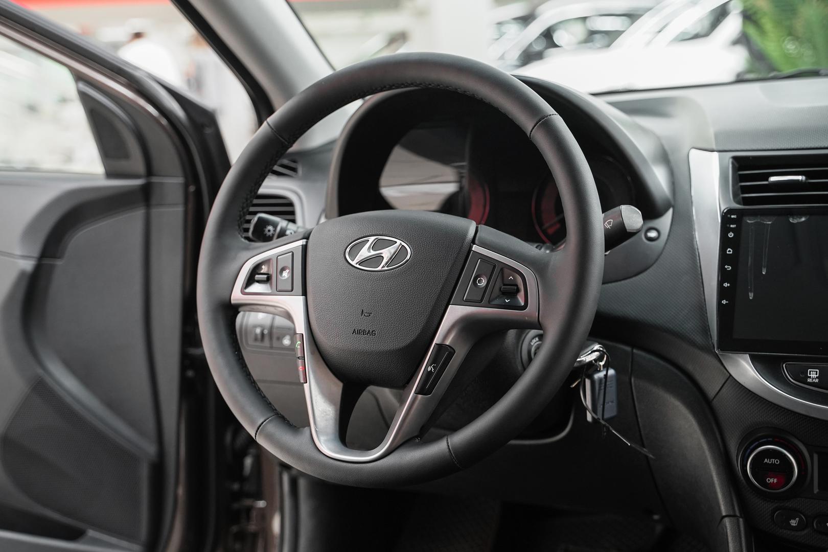 Hyundai Solaris 2014, коричневый, ДЦ Орехово