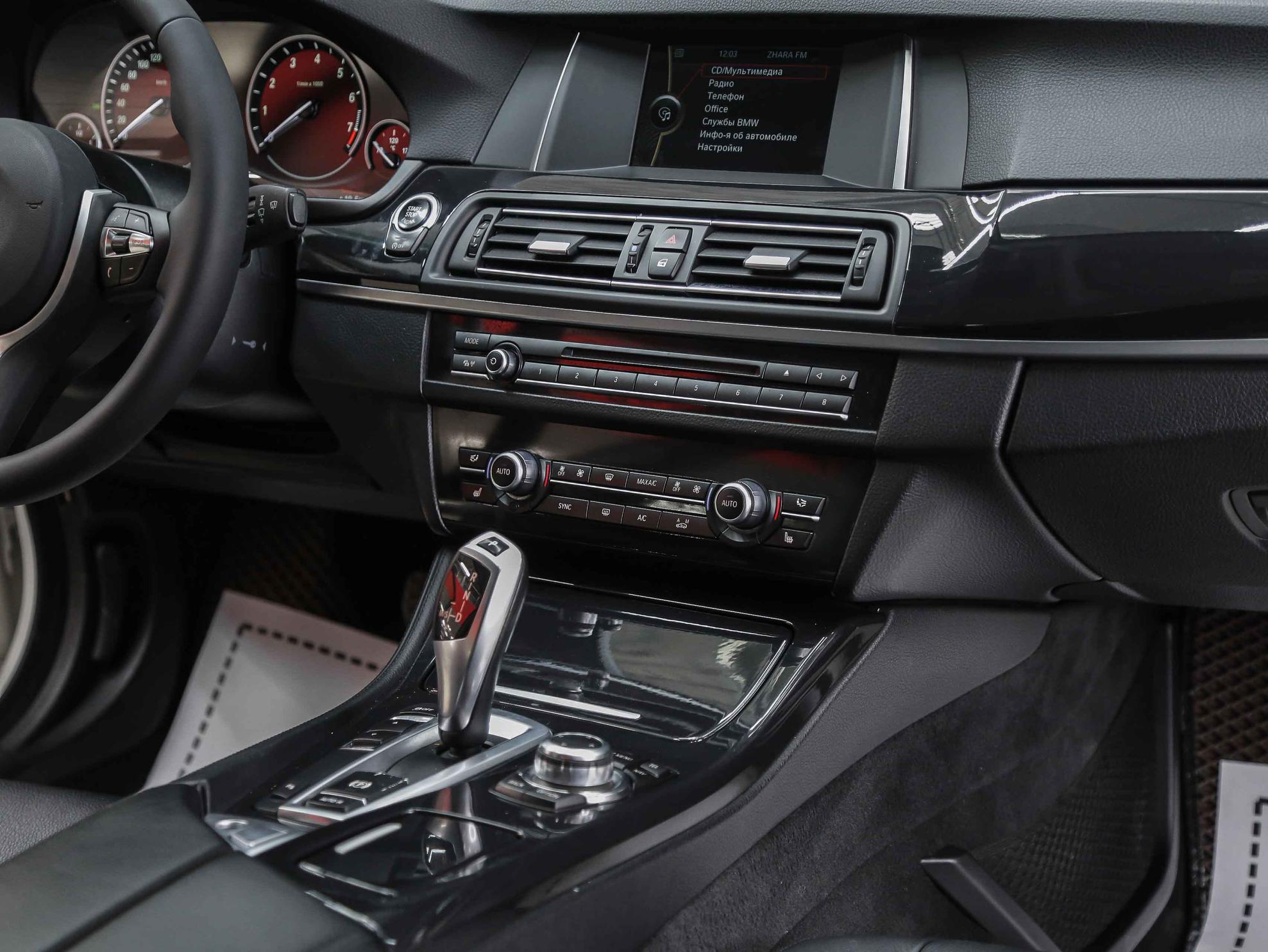 BMW 5 серии 2014, белый, ДЦ Орехово