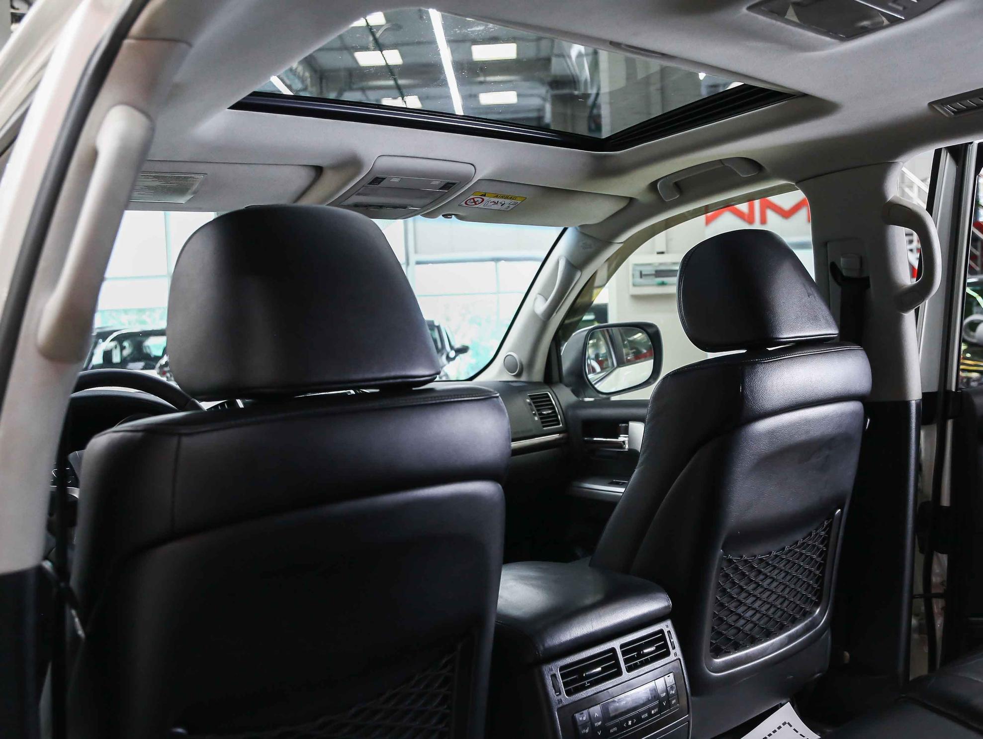 Toyota Land Cruiser 2013, белый, ДЦ Орехово