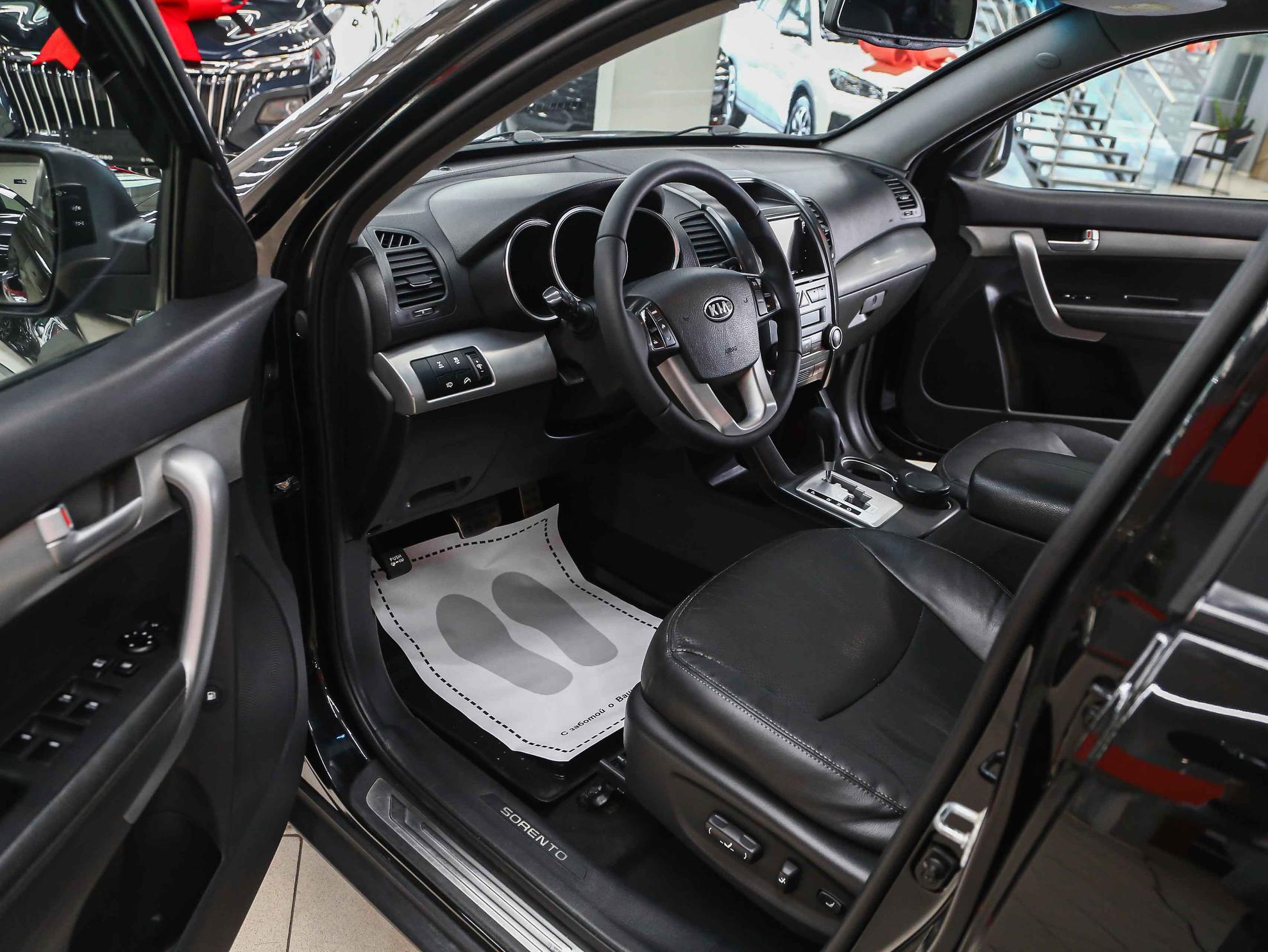 Kia Sorento 2010, черный, ДЦ Орехово