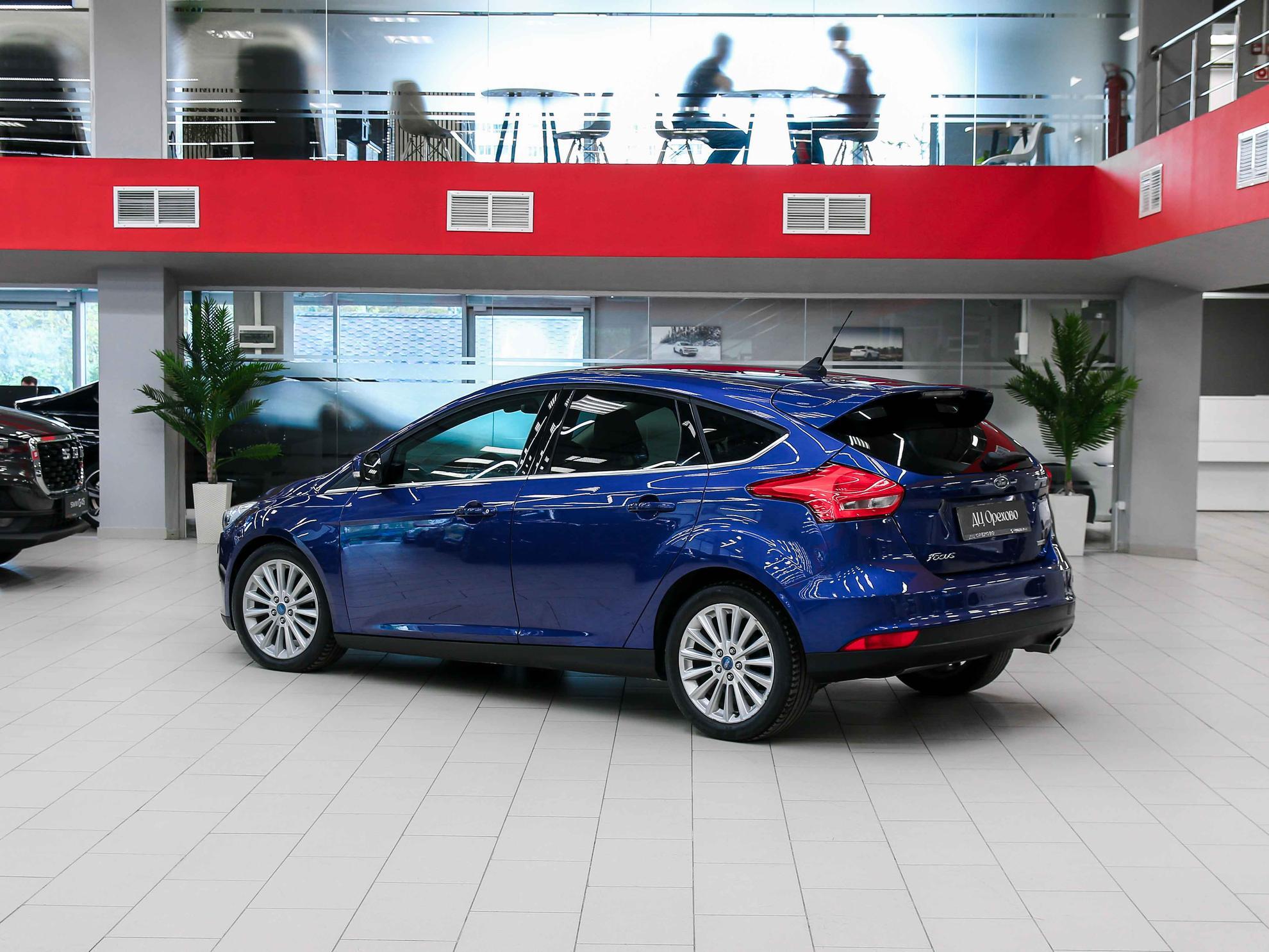 Ford Focus 2017, синий, ДЦ Орехово