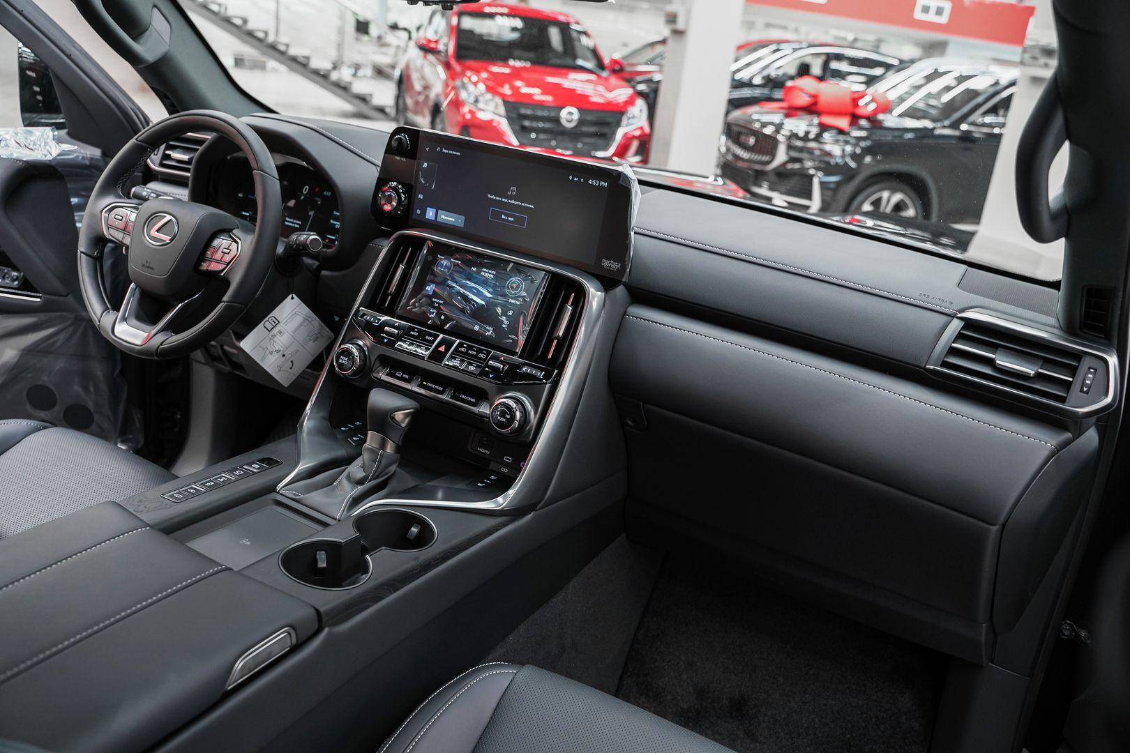 Lexus LX 2025, черный, ДЦ Орехово