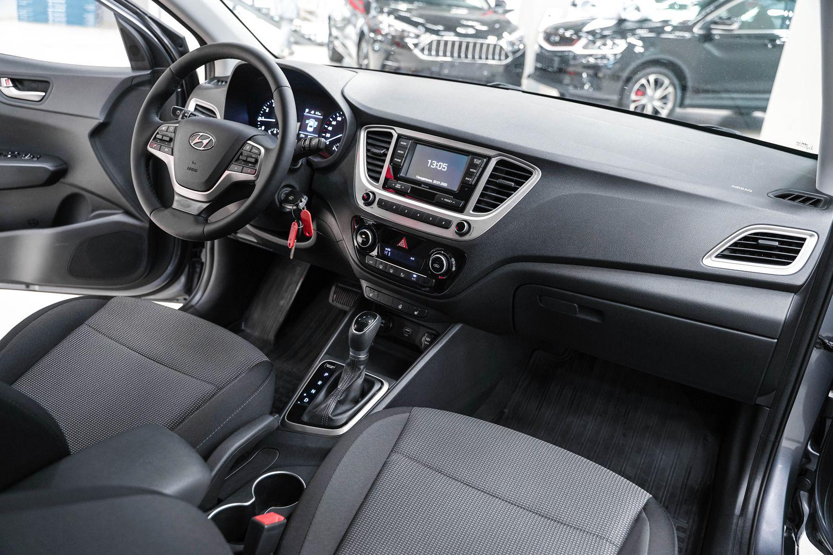 Hyundai Solaris 2019, серый, ДЦ Орехово
