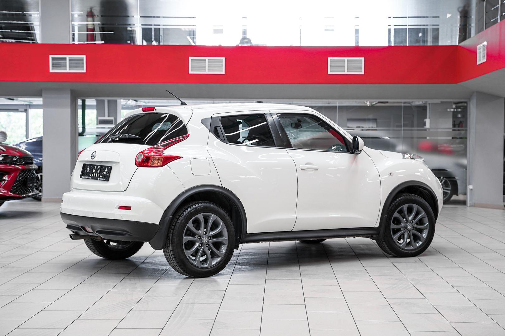 Nissan Juke 2013, белый, ДЦ Орехово