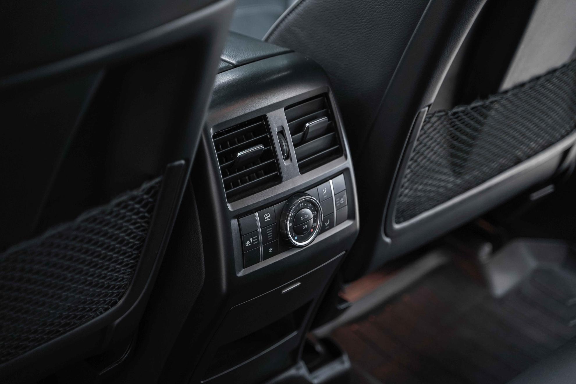 Mercedes-Benz GL-Класс 2013, черный, ДЦ Орехово