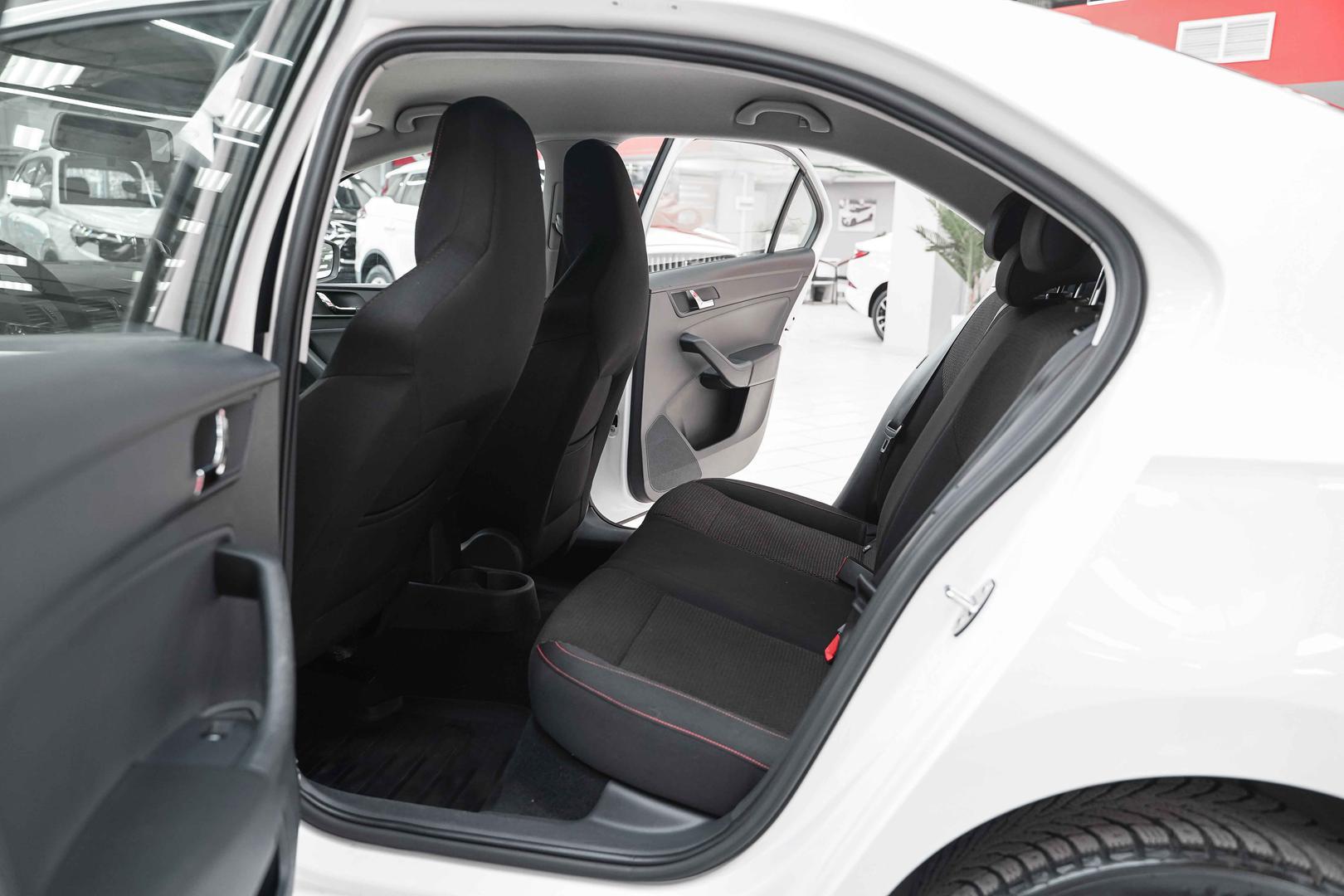 Skoda Rapid 2015, белый, ДЦ Орехово