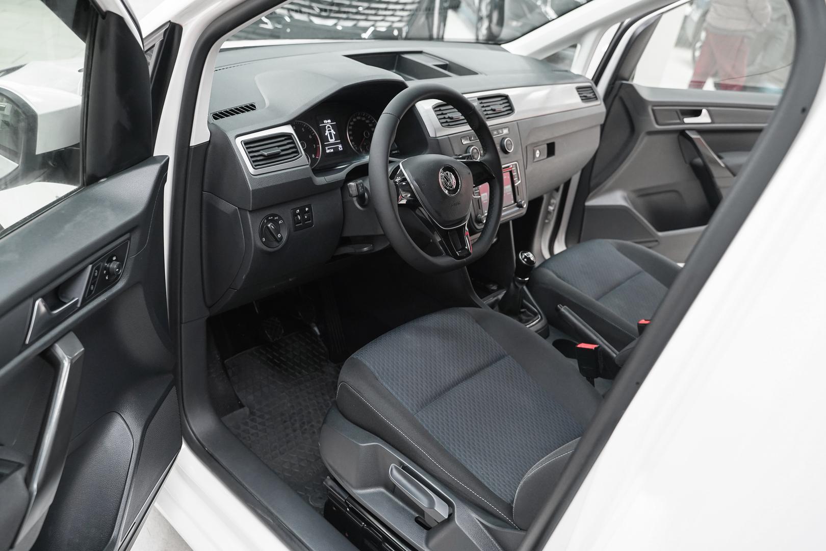 Volkswagen Caddy 2018, белый, ДЦ Орехово