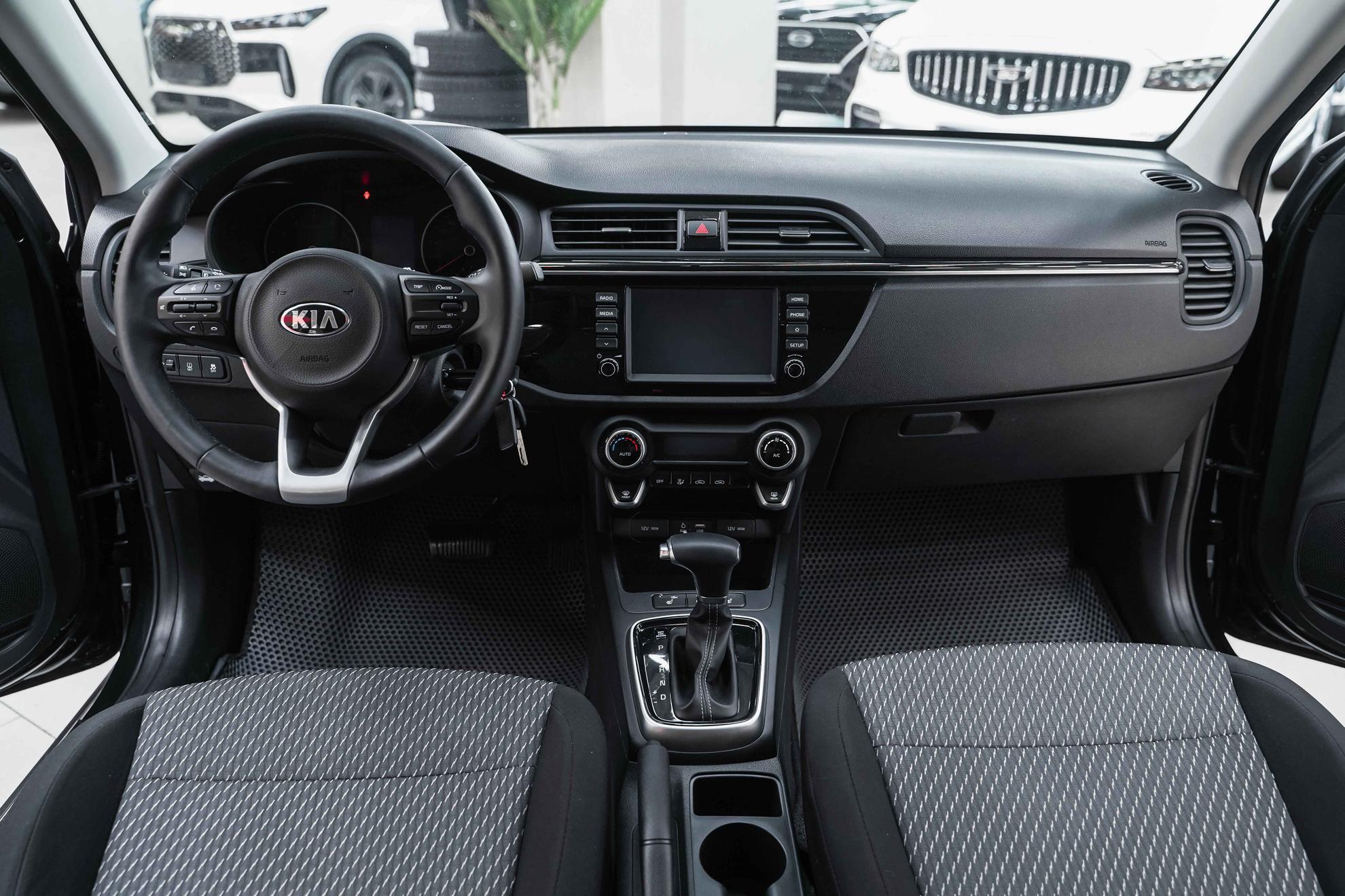 Kia Rio X-Line 2018, черный, ДЦ Орехово