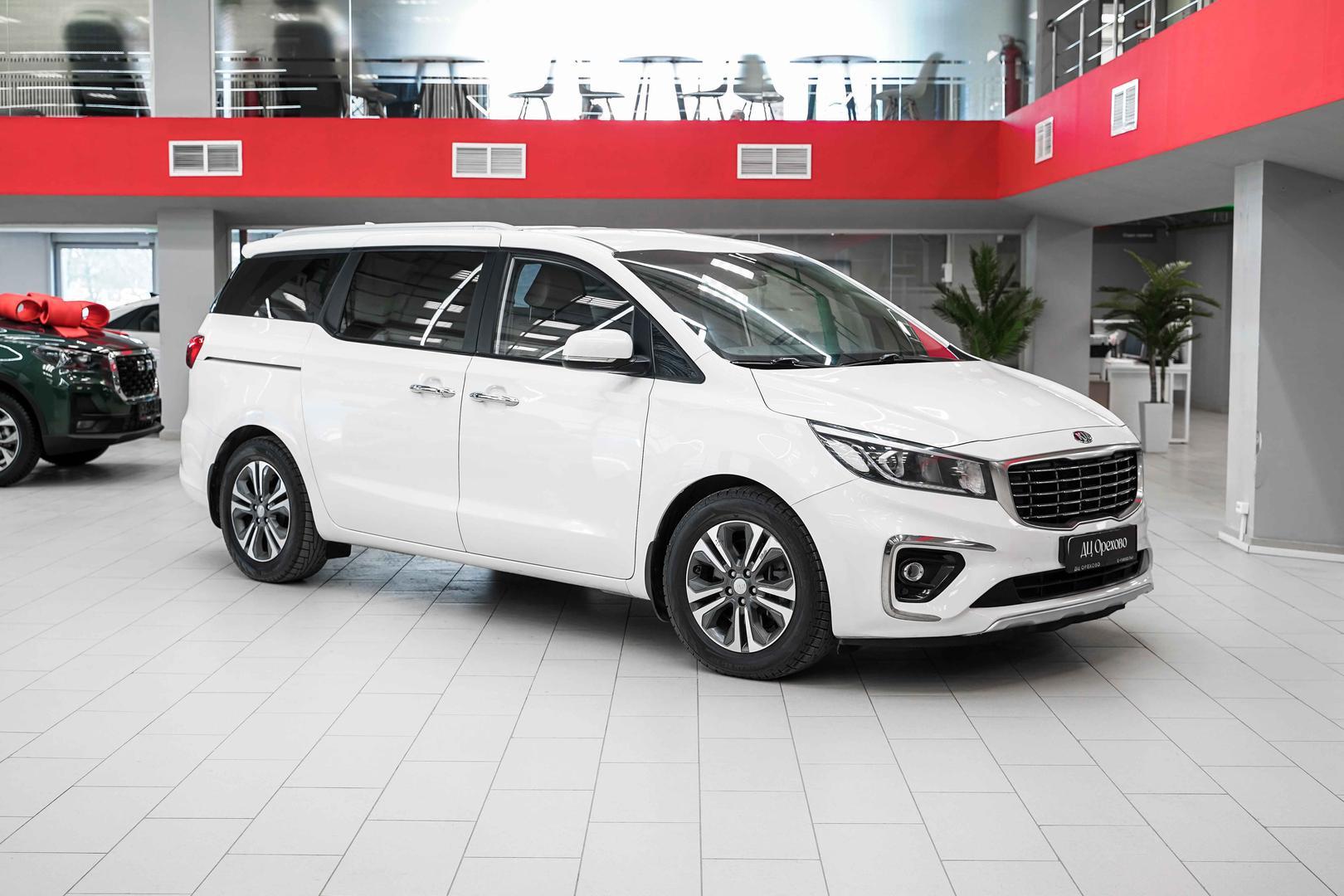 Kia Carnival 2019, белый, ДЦ Орехово