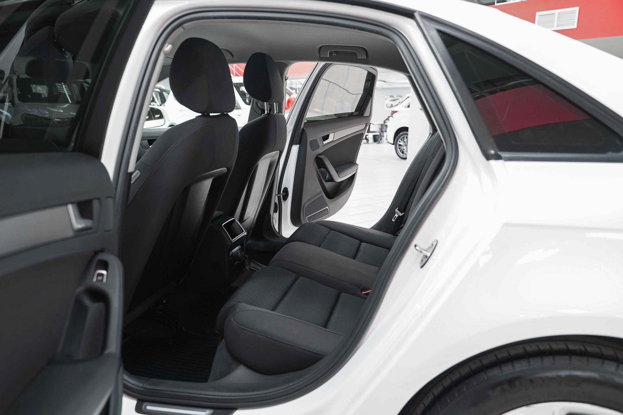Audi A4 2013, белый, ДЦ Орехово