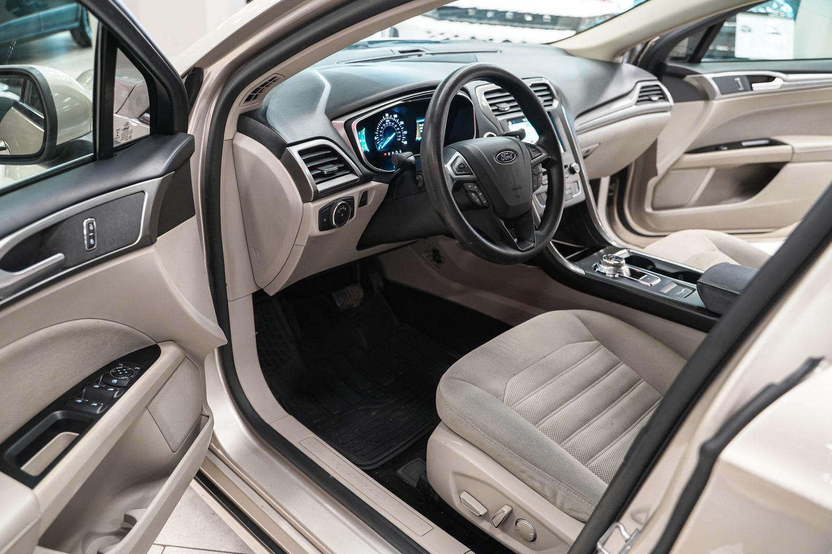 Ford Fusion (North America) 2017, желтый, ДЦ Орехово
