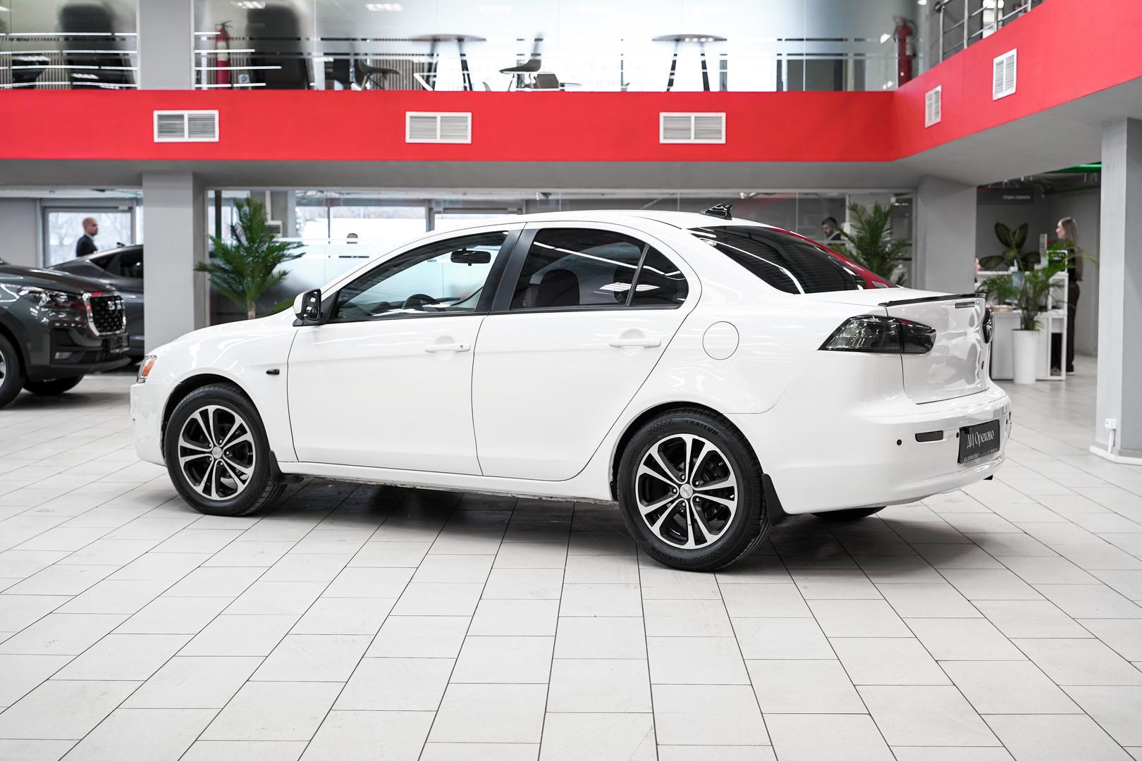 Mitsubishi Lancer 2008, белый, ДЦ Орехово
