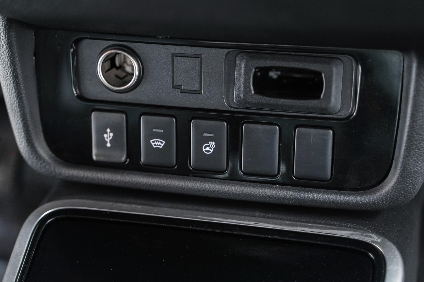Mitsubishi Outlander 2019, белый, ДЦ Орехово
