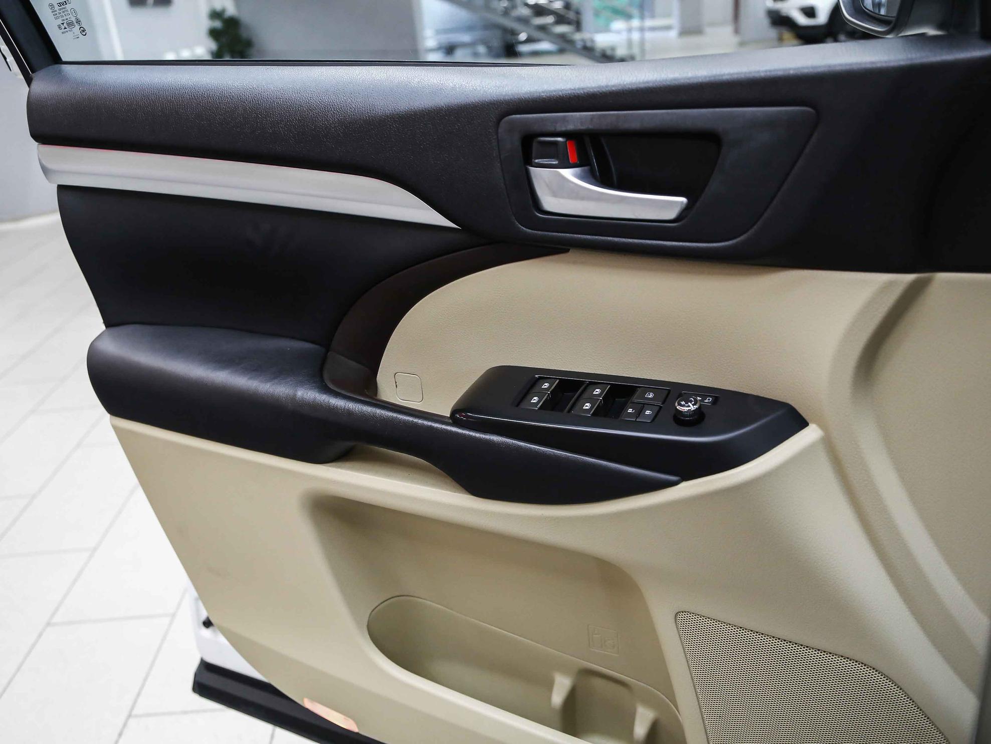 Toyota Highlander 2015, белый, ДЦ Орехово