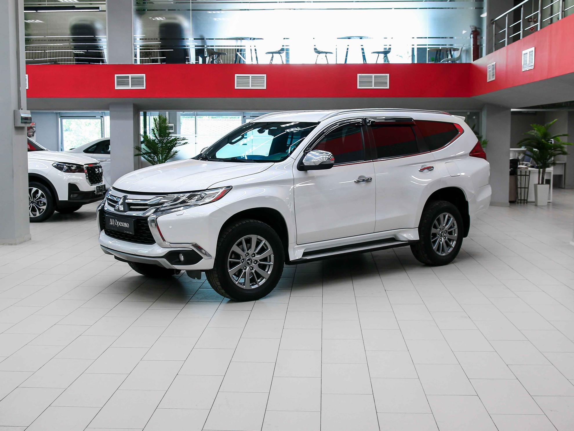 Mitsubishi Pajero Sport 2018, белый, ДЦ Орехово