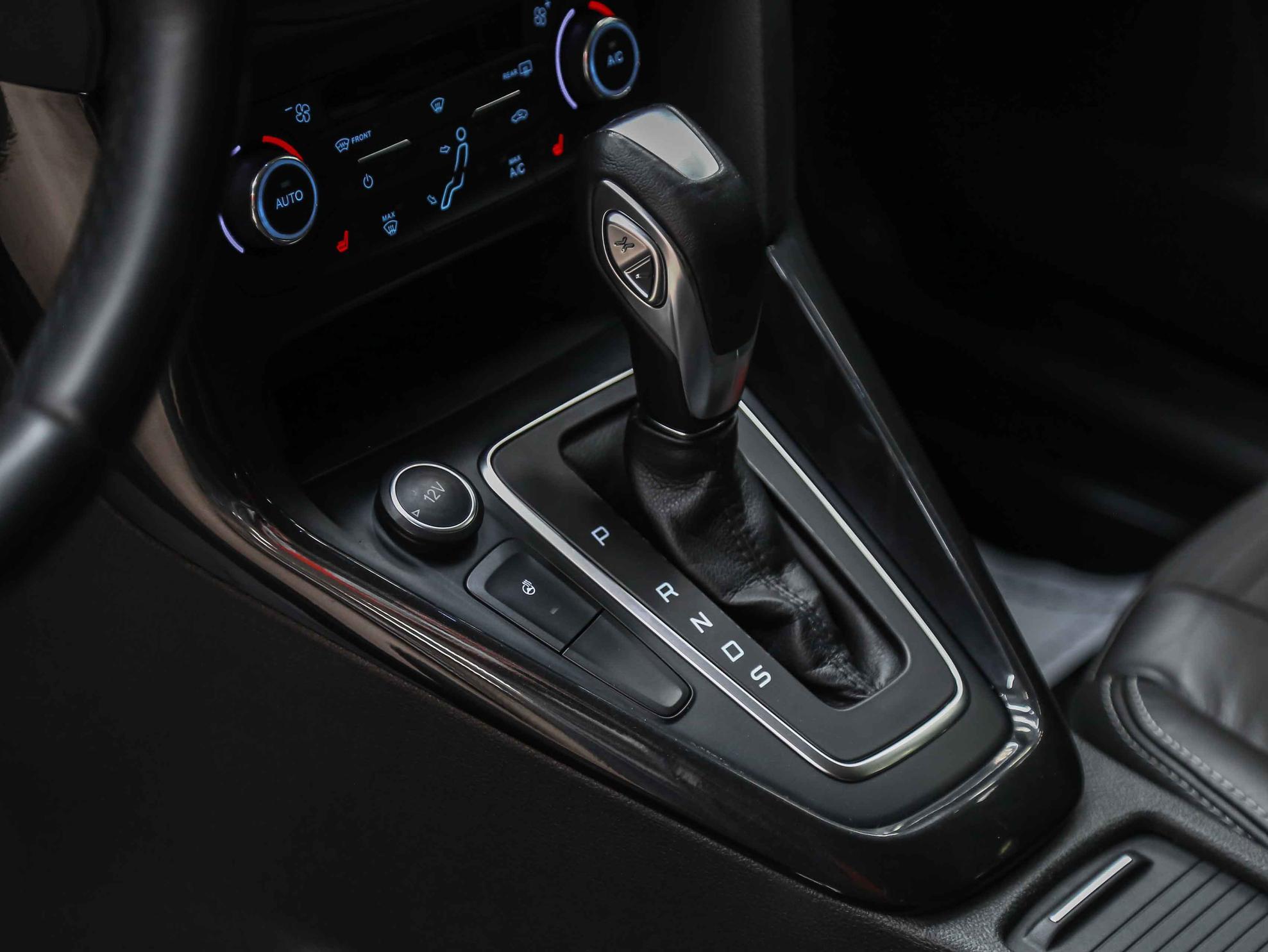 Ford Focus 2017, синий, ДЦ Орехово