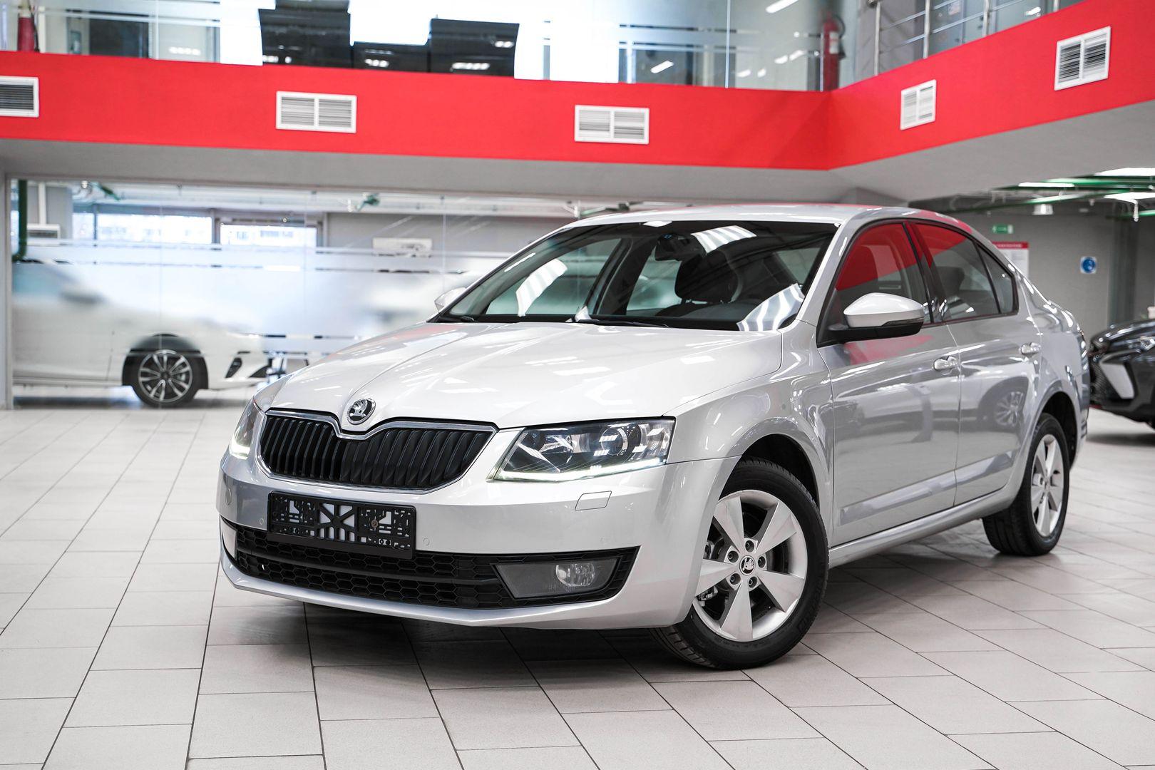 Skoda Octavia 2013, серебряный, ДЦ Орехово