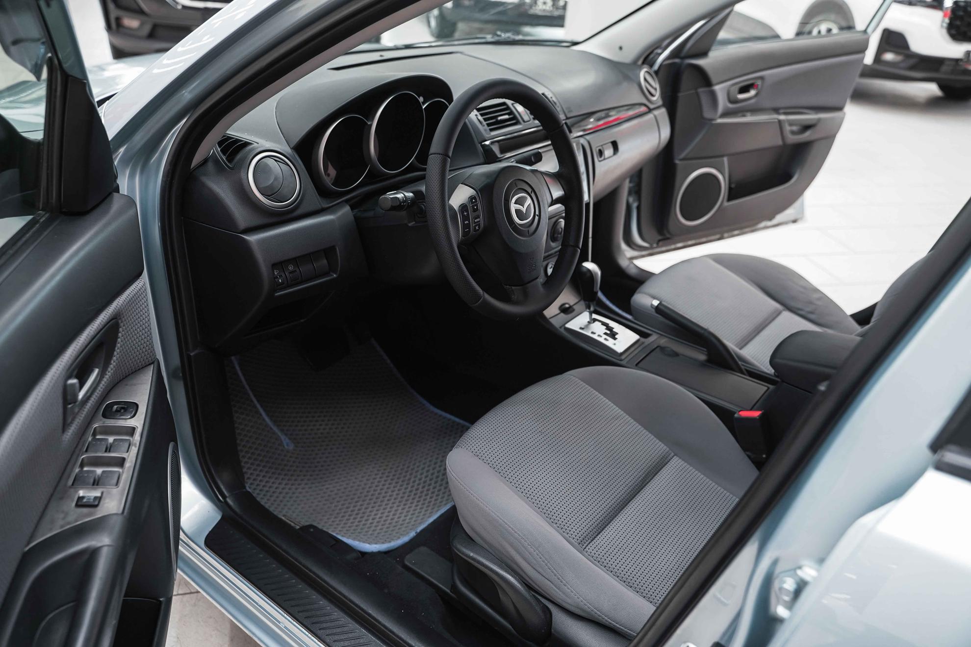 Mazda 3 2006, серебряный, ДЦ Орехово