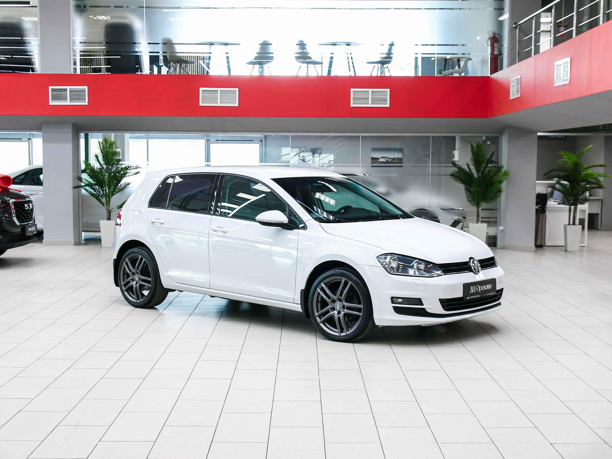 Volkswagen Golf 2014, белый, ДЦ Орехово
